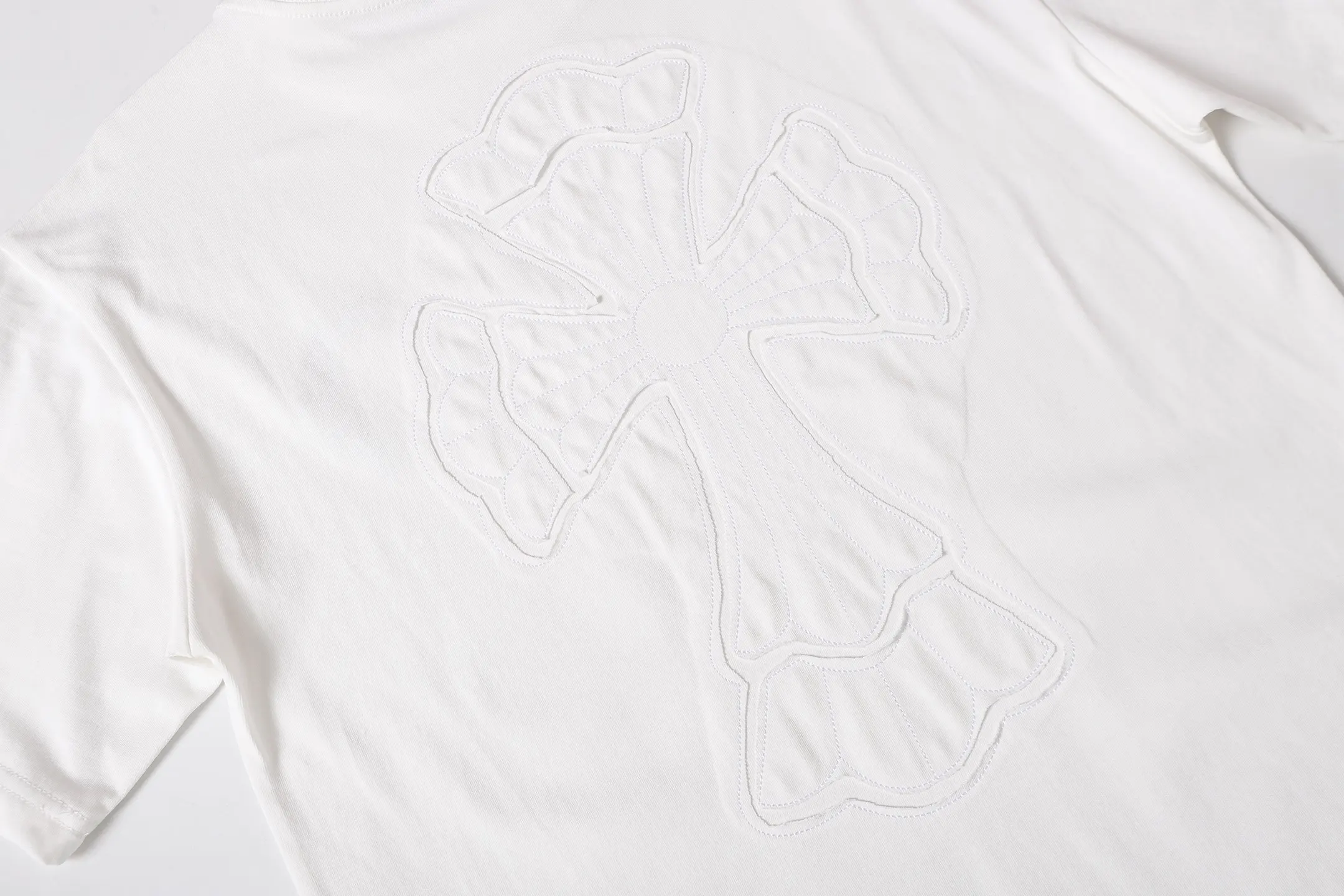 Embroidered Cross Patch Oversized T-Shirt D10013659 — view 8