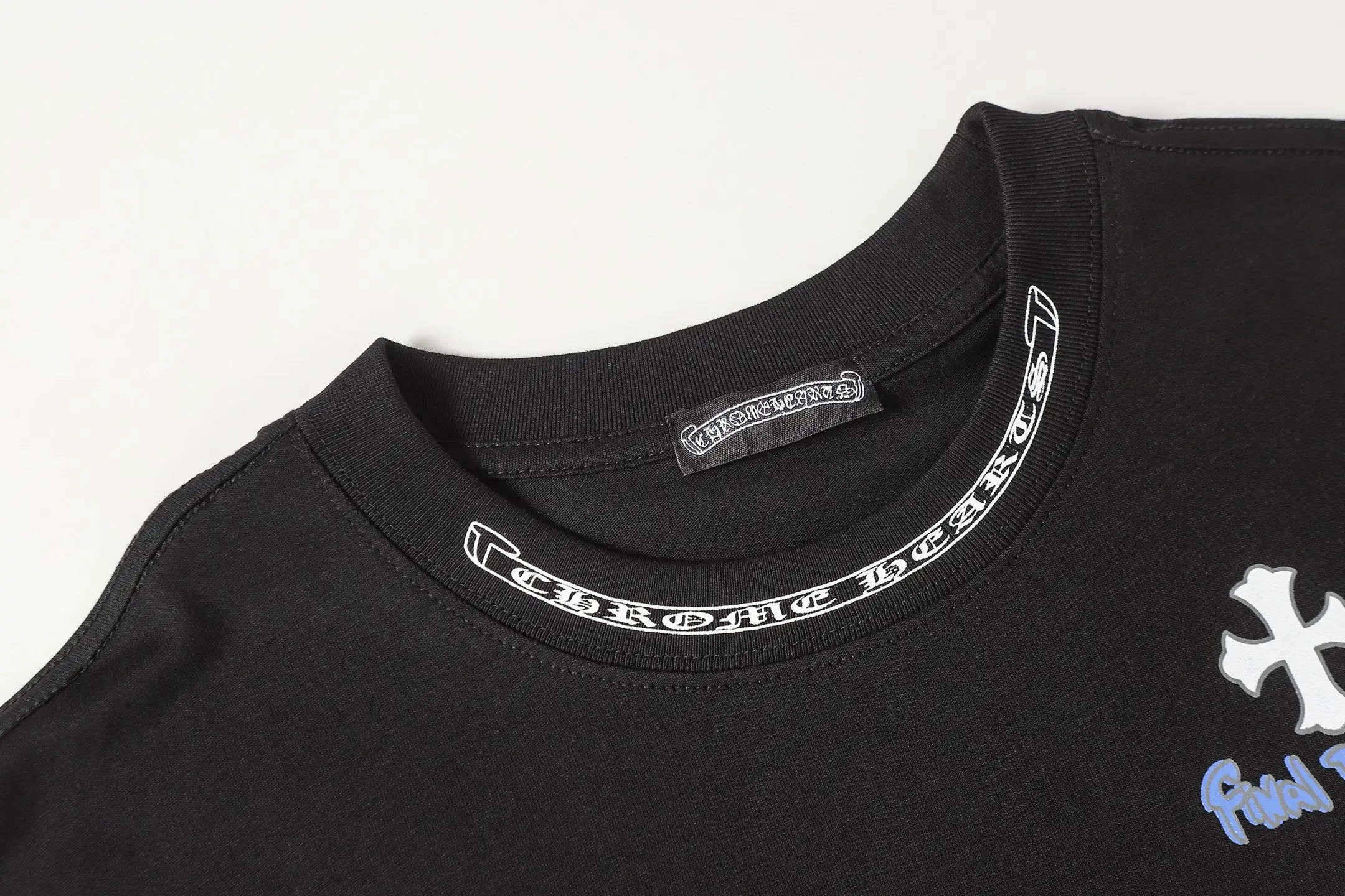 Cross Patch Embroidered Cotton T-Shirt D10513684 — view 4