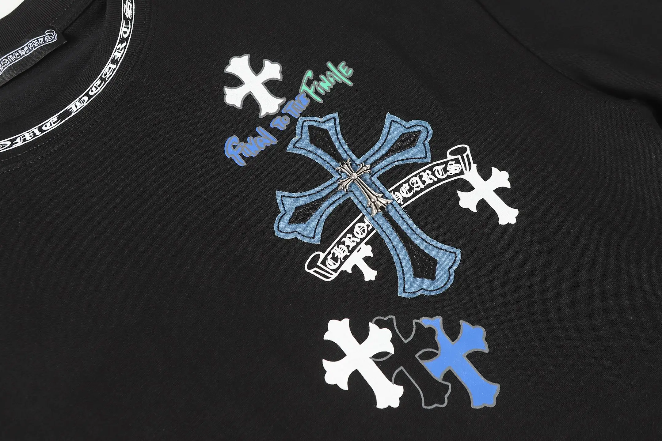 Cross Patch Embroidered Cotton T-Shirt D10513684 — view 6
