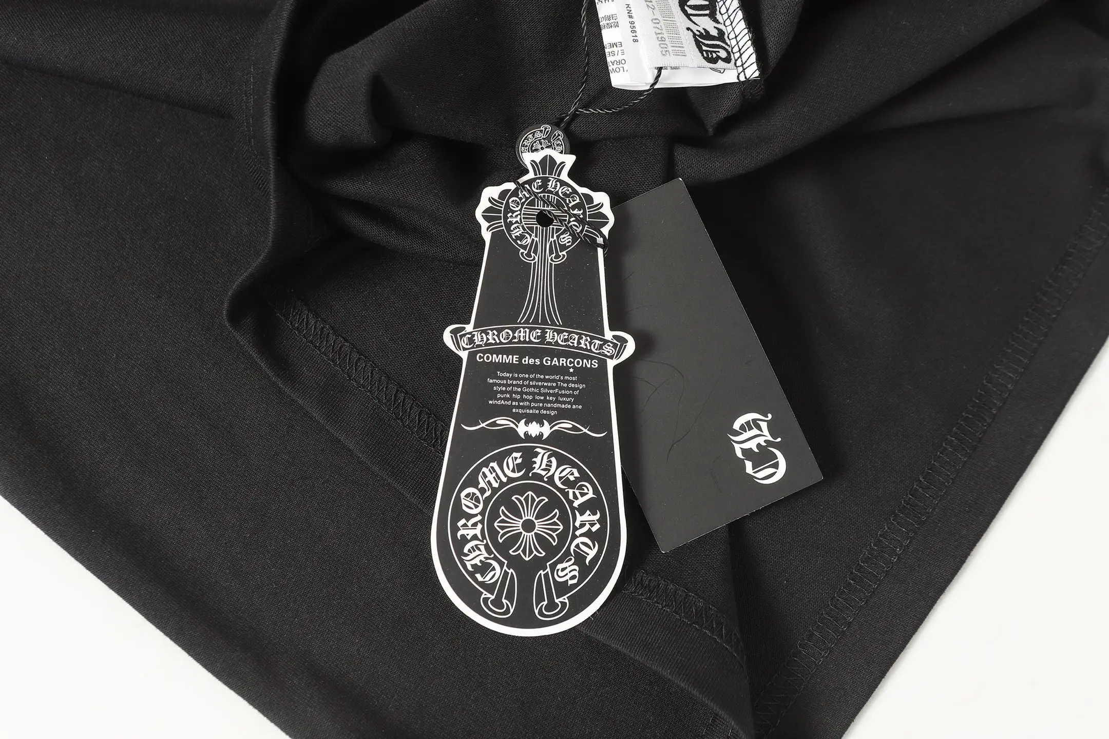 Cross Patch Embroidered Cotton T-Shirt D10513684 — view 11
