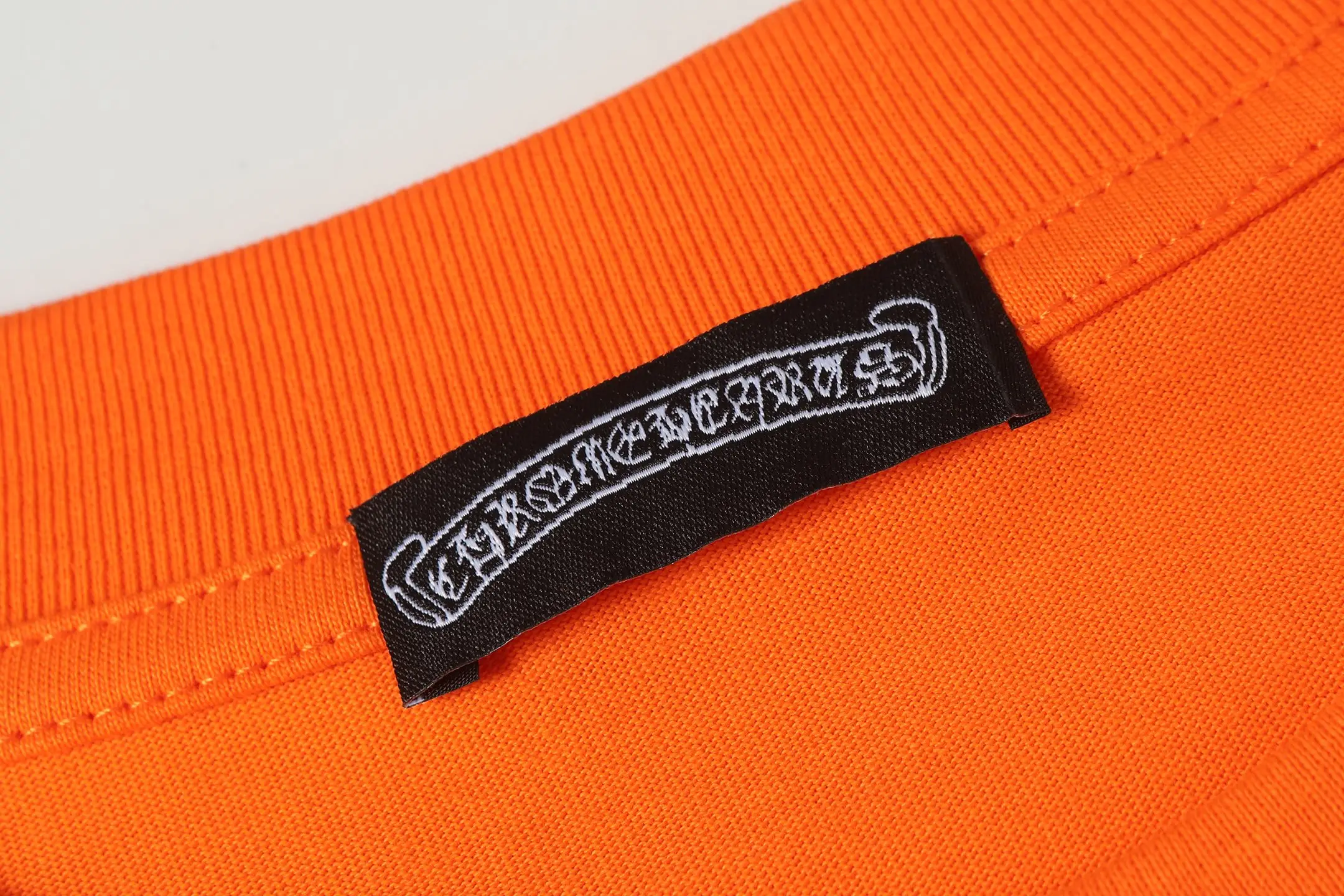 Horseshoe Sanskrit Embroidered Cotton T-Shirt D11013676 — view 5