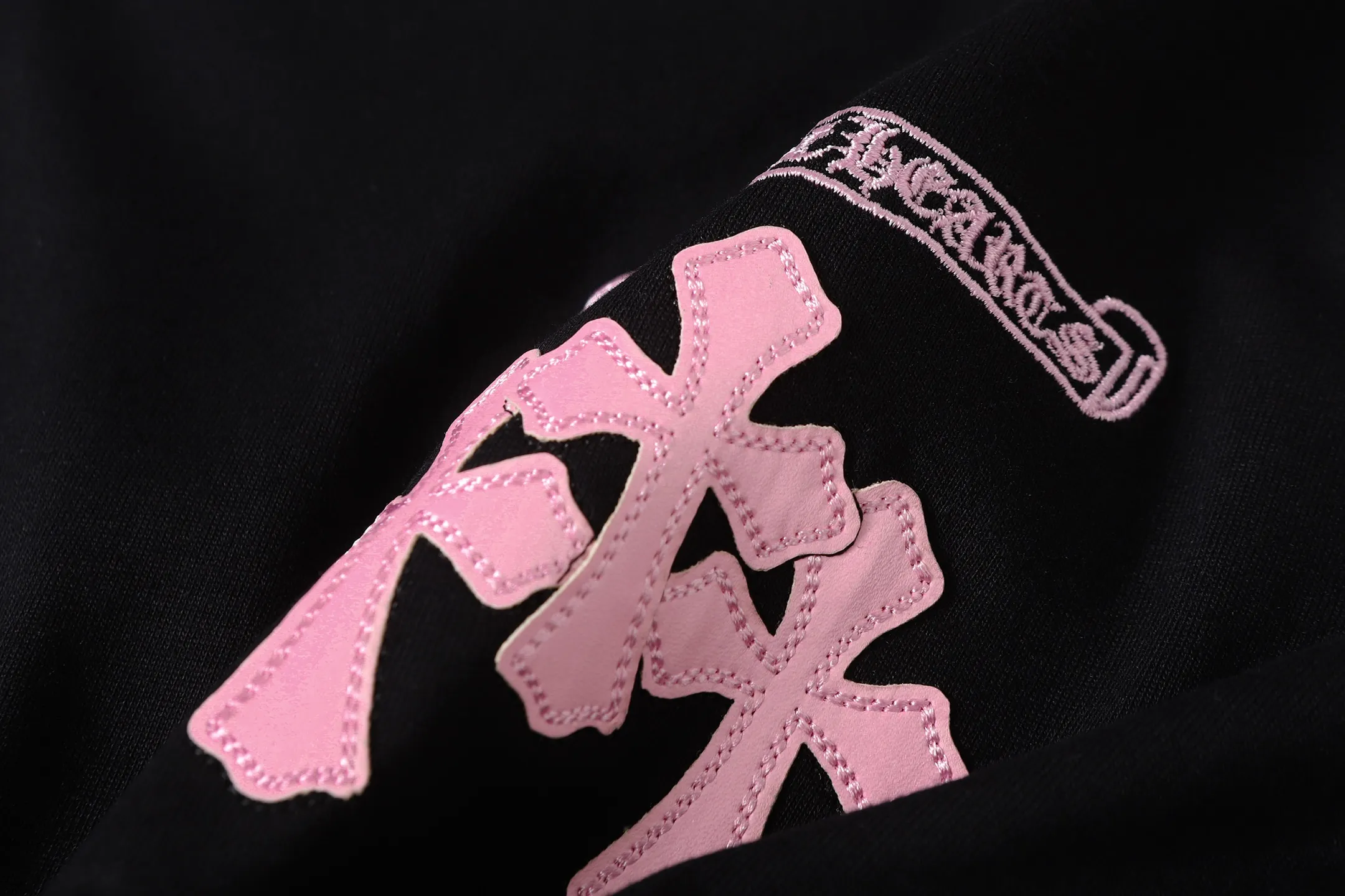 Caution Graffiti Embroidered Cotton T-Shirt D10013661 — view 6