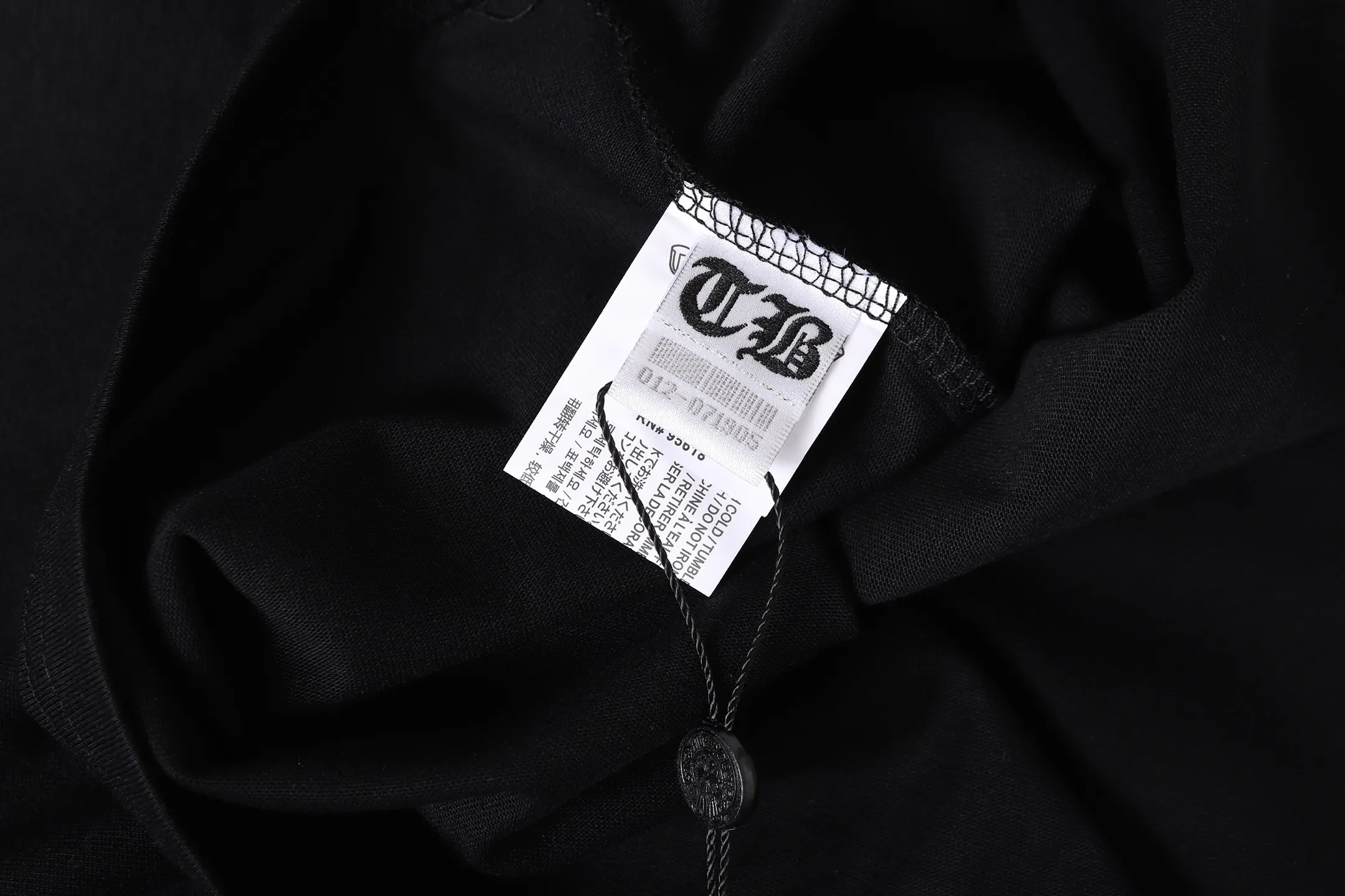 Caution Graffiti Embroidered Cotton T-Shirt D10013661 — view 11