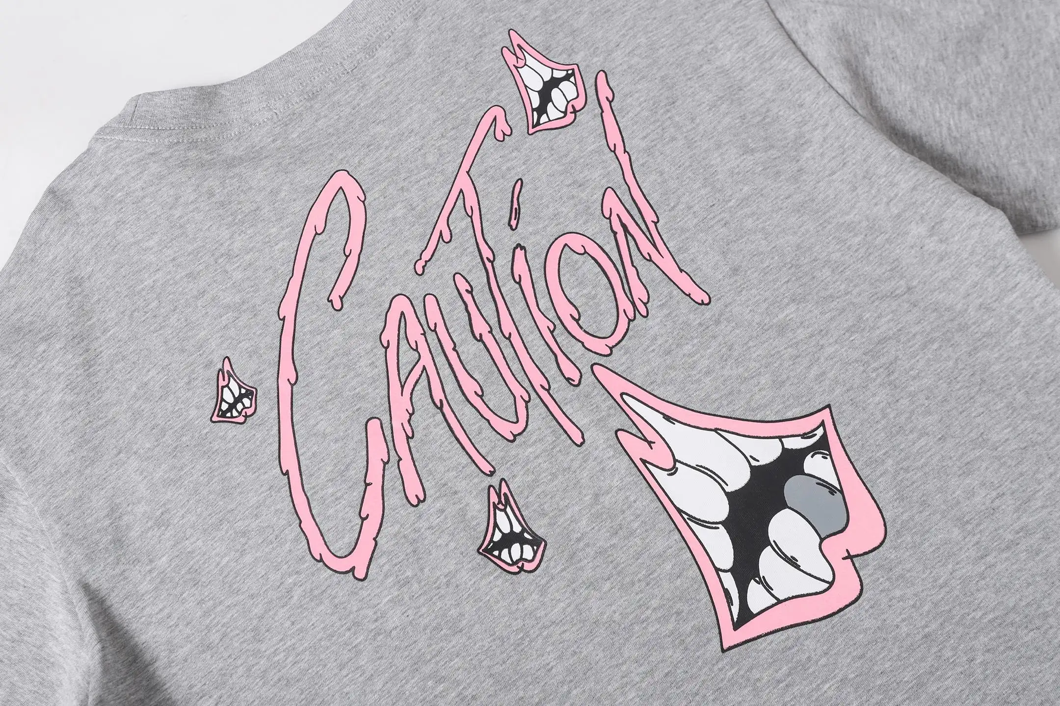 Graffiti Lips Embroidered Cotton T-Shirt D10013663 — view 7