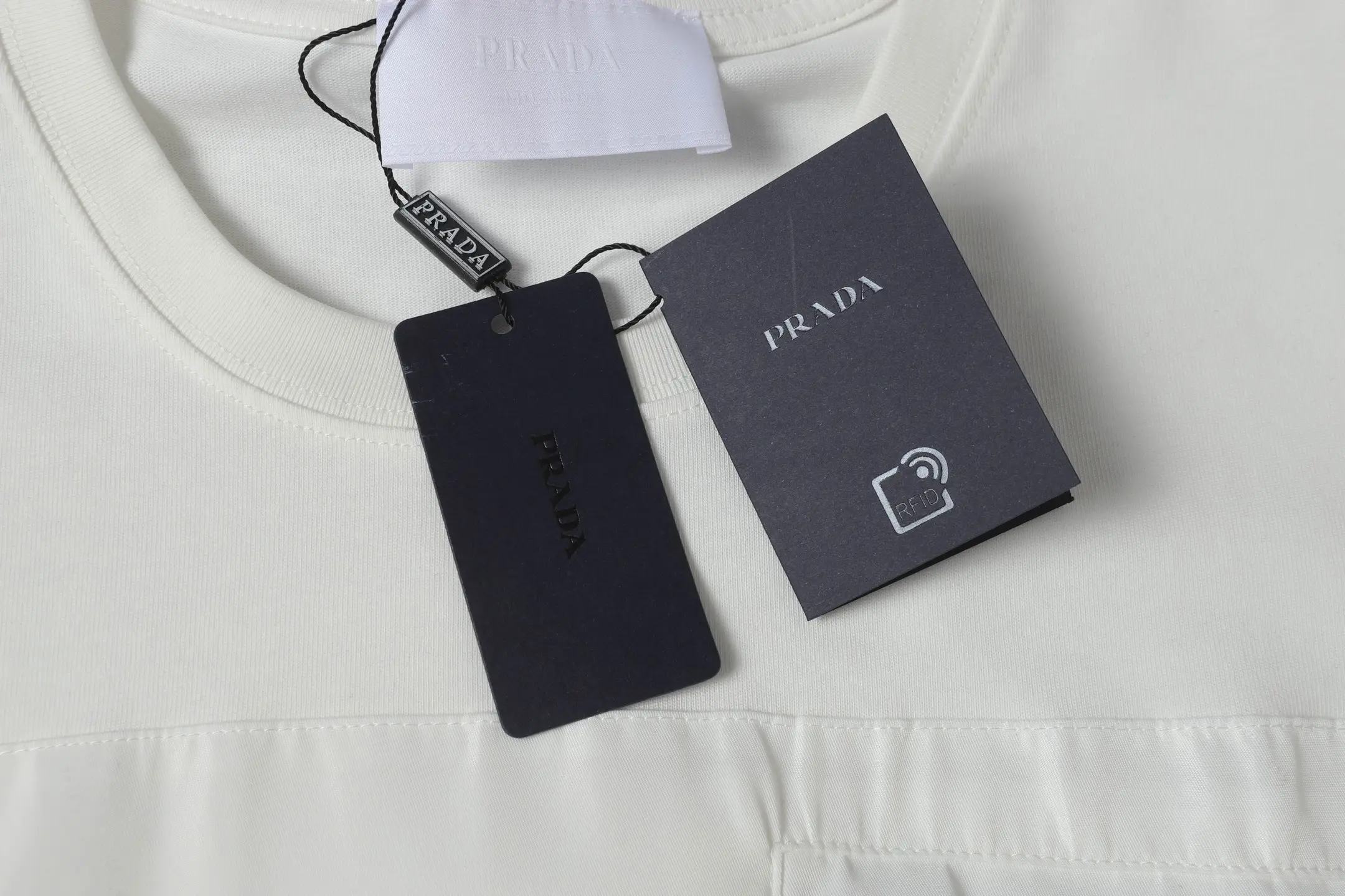 Logo-Badge Cotton-Jersey T-Shirt D9513731 — view 4