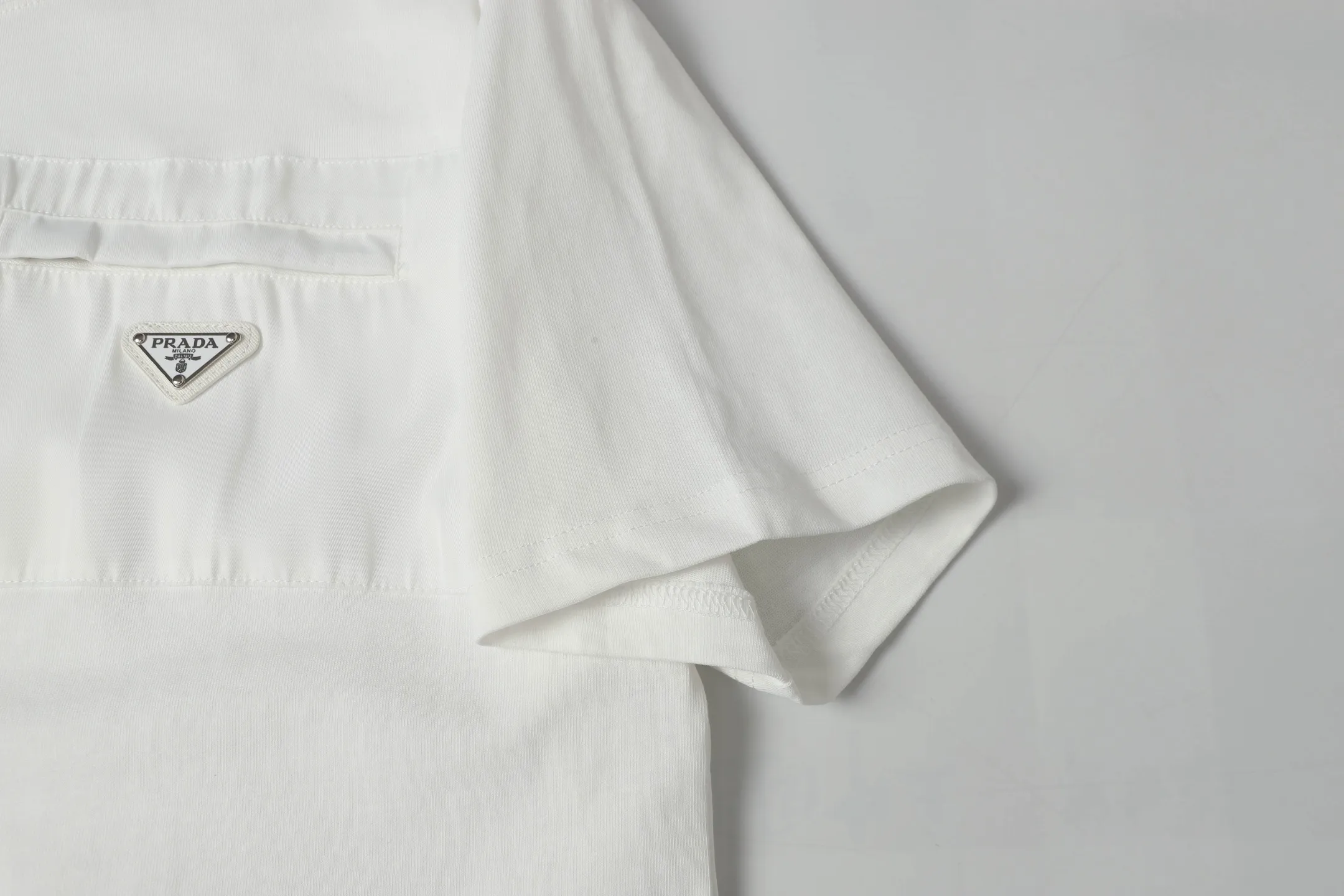 Logo-Badge Cotton-Jersey T-Shirt D9513731 — view 8