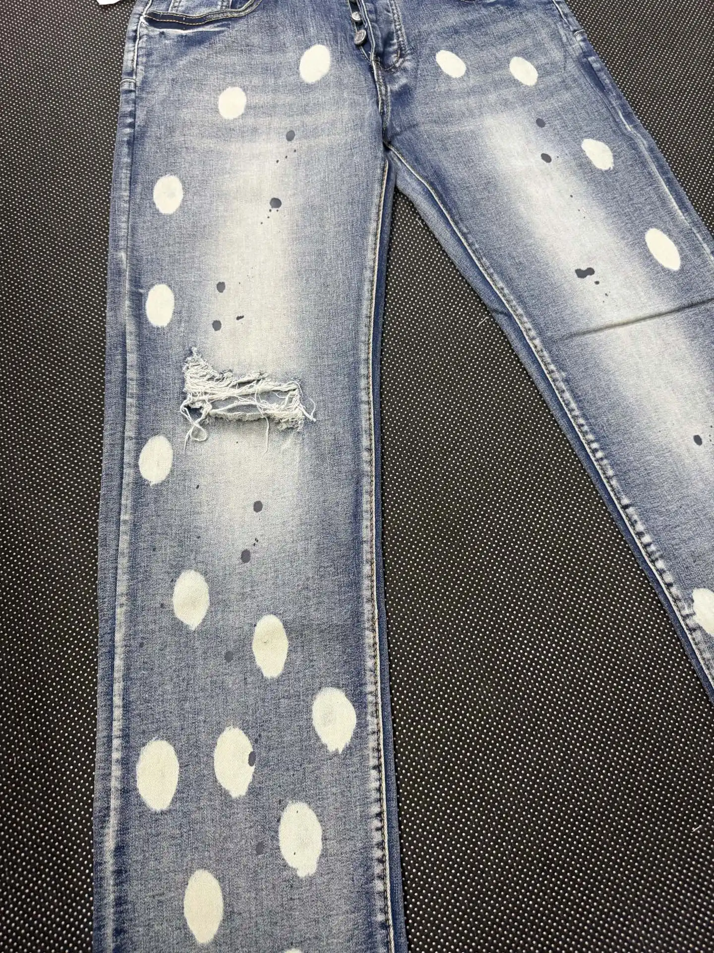 Distressed Paint-Splatter Slim-Fit Jeans D16021860 — view 16