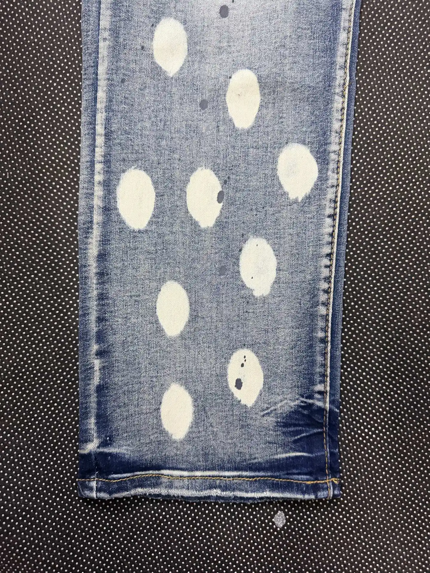 Distressed Paint-Splatter Slim-Fit Jeans D16021860 — view 18