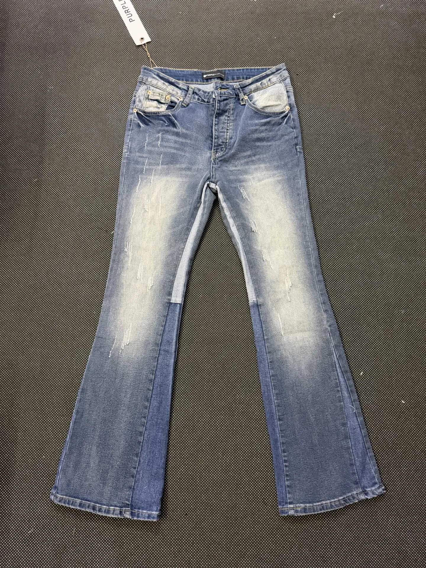 Distressed Flare-Leg Denim Jeans D16021844