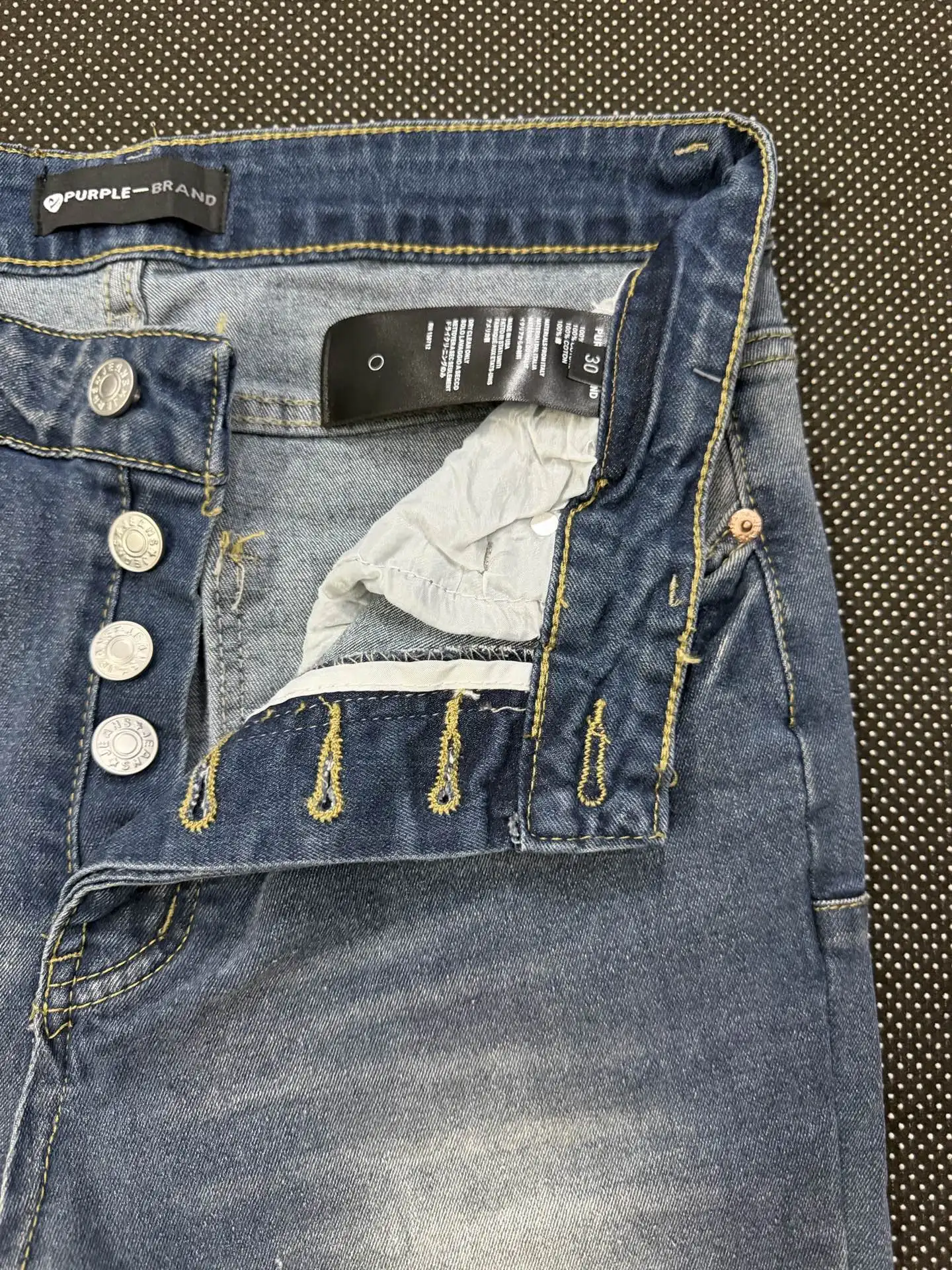 Distressed Flare-Leg Denim Jeans D16021844 — view 4