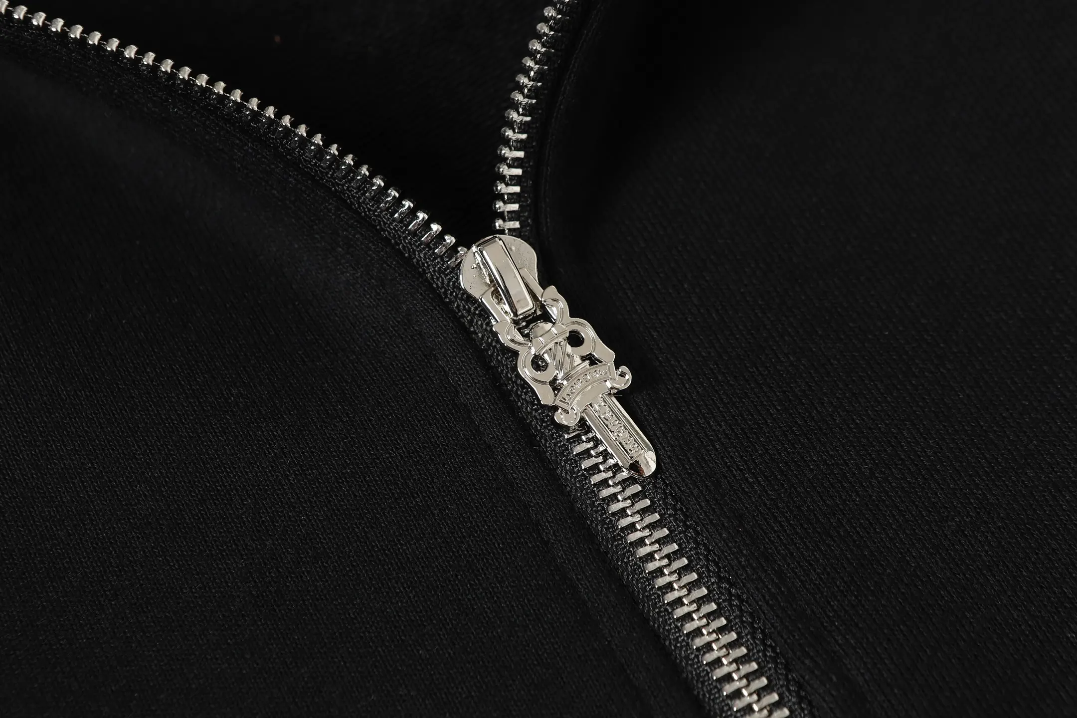 Dagger Print Zip-Up Hoodie D14513489 — view 5