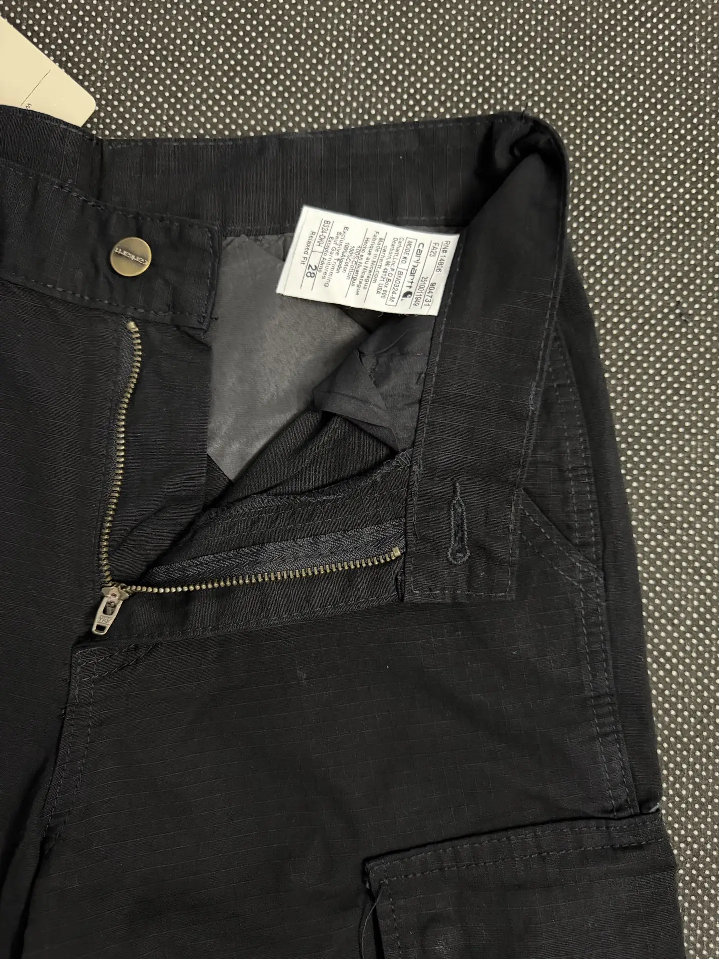 Relaxed-Fit Multi-Pocket Cargo Trousers D19021836 — view 3