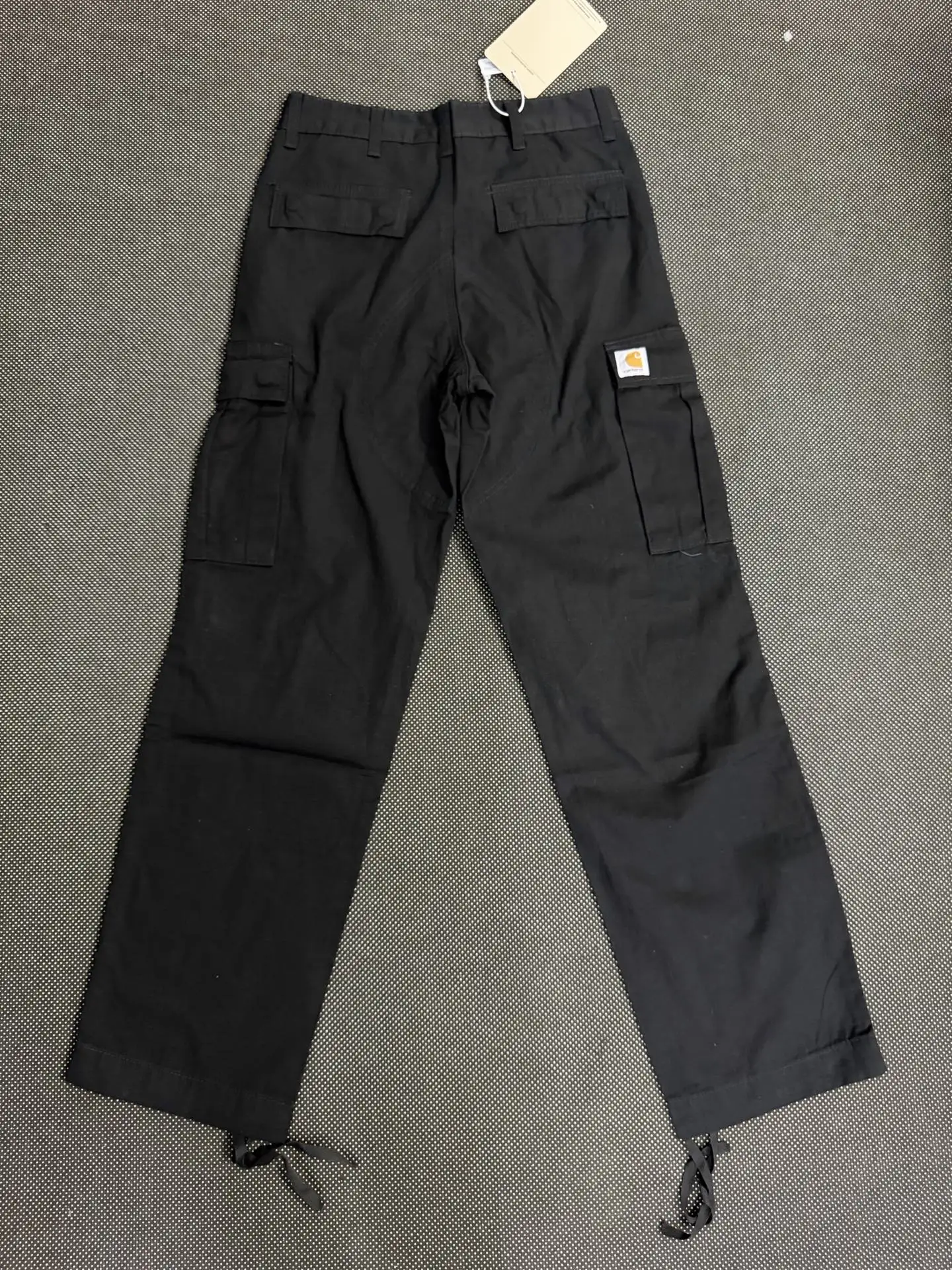 Relaxed-Fit Multi-Pocket Cargo Trousers D19021836 — view 6