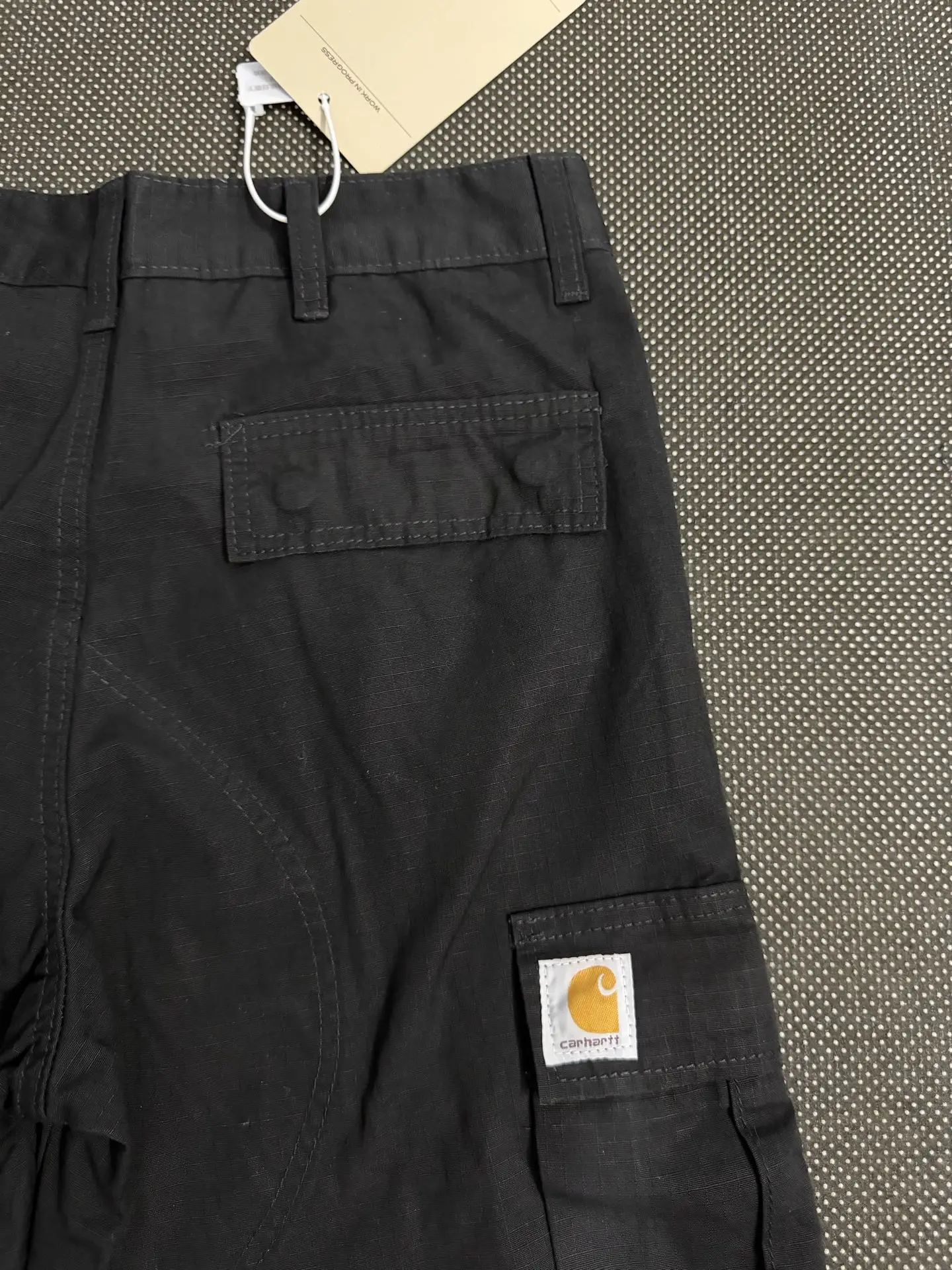 Relaxed-Fit Multi-Pocket Cargo Trousers D19021836 — view 8