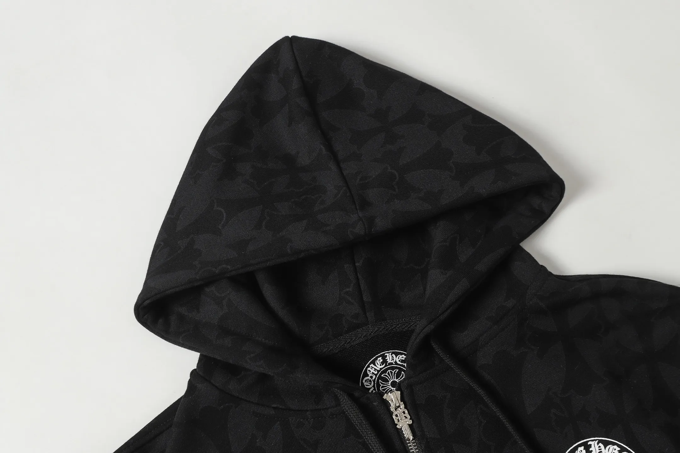 Logo-Print Monogram Zip-Up Hoodie D16513490 — view 4