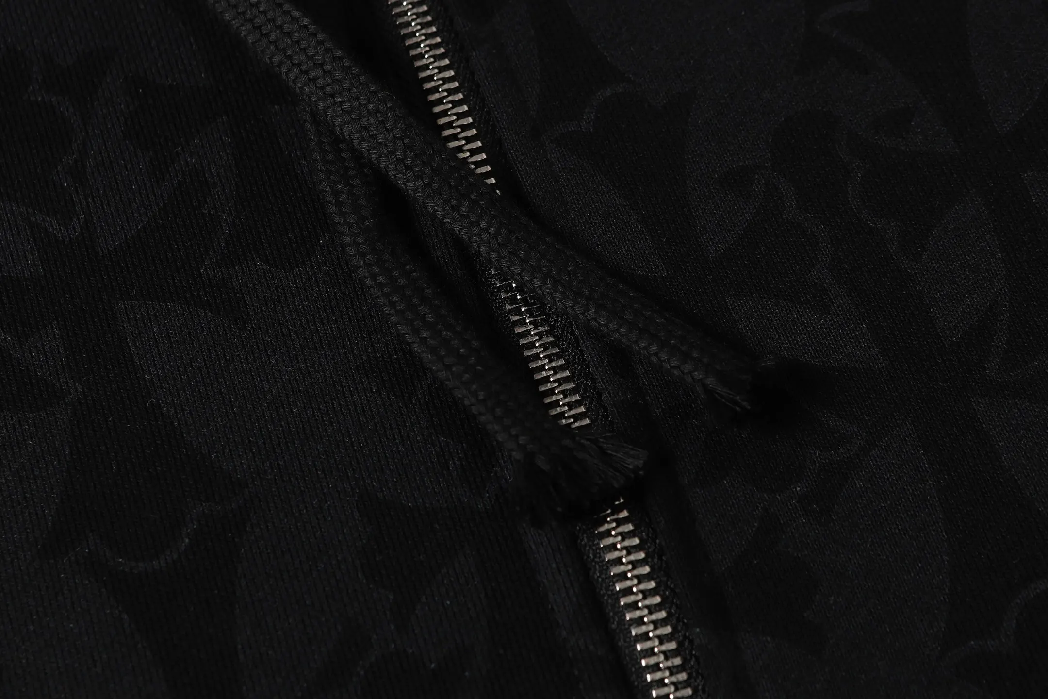 Logo-Print Monogram Zip-Up Hoodie D16513490 — view 7