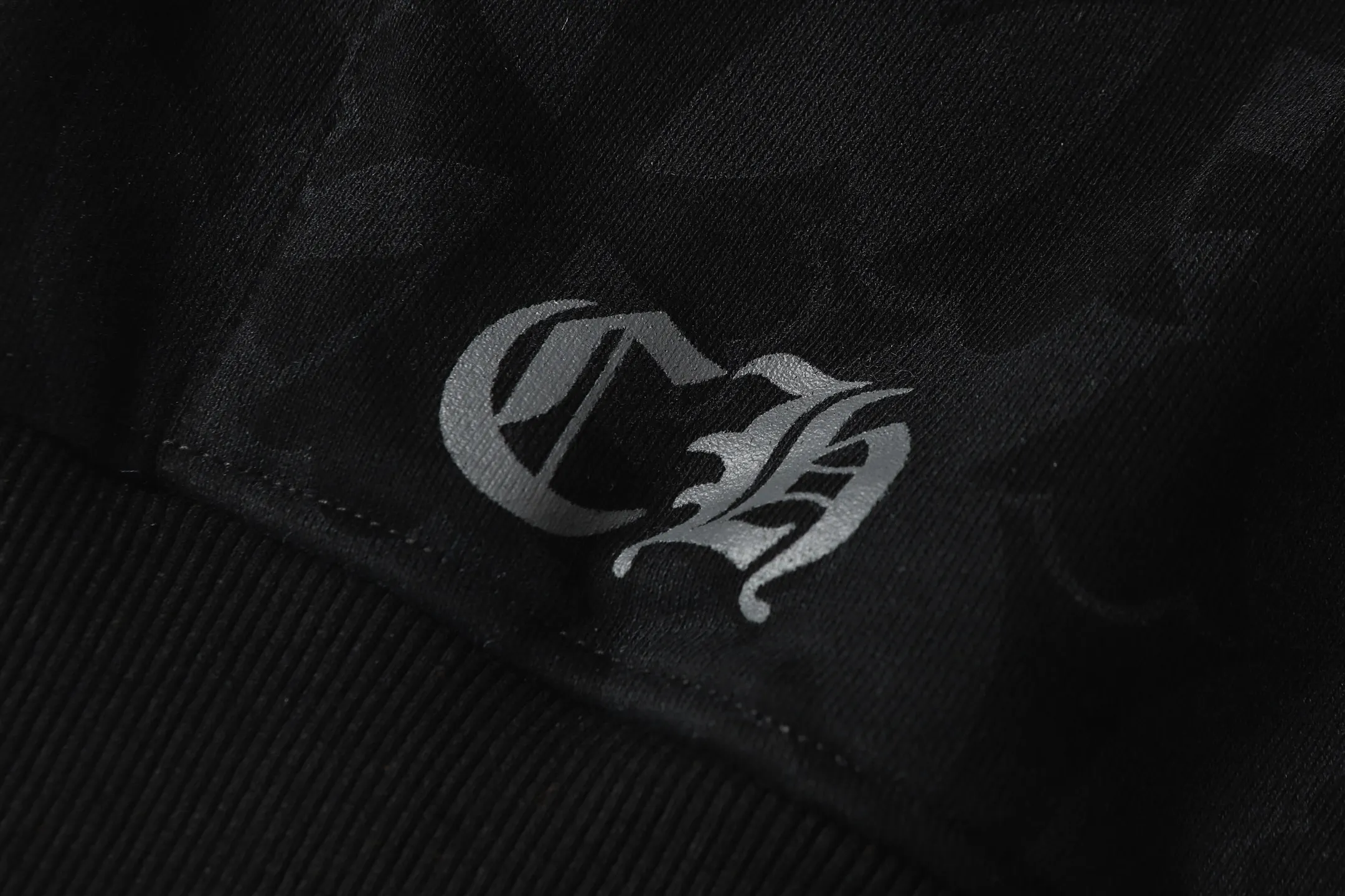 Logo-Print Monogram Zip-Up Hoodie D16513490 — view 12