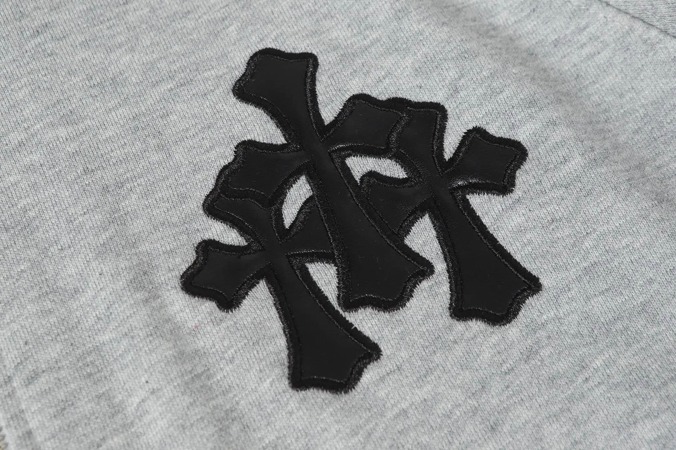 Cross Patch Zip-Up Hoodie D15013579 — view 7