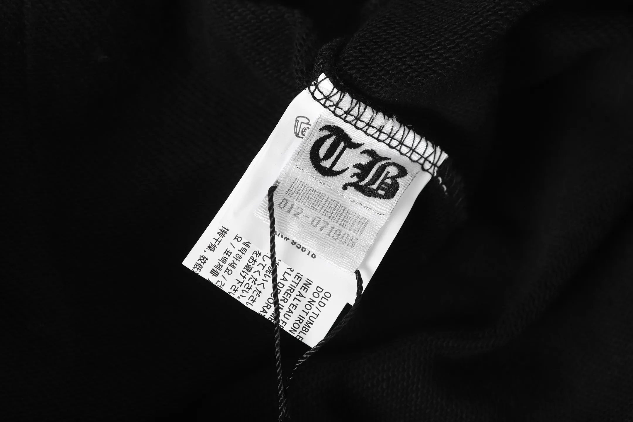 Cross Patch Zip-Up Hoodie D15013578 — view 11