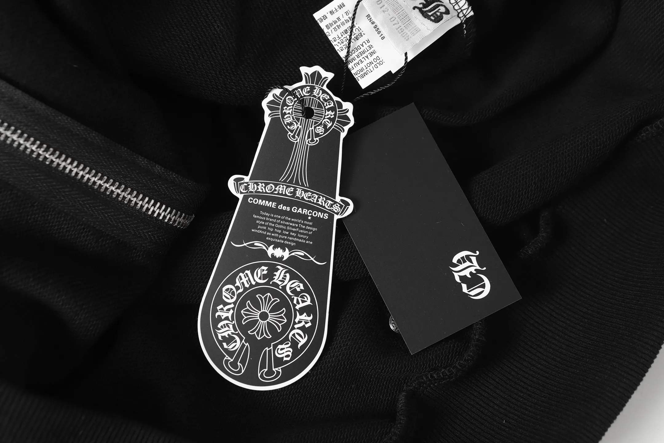 Cross Patch Zip-Up Hoodie D15013578 — view 12