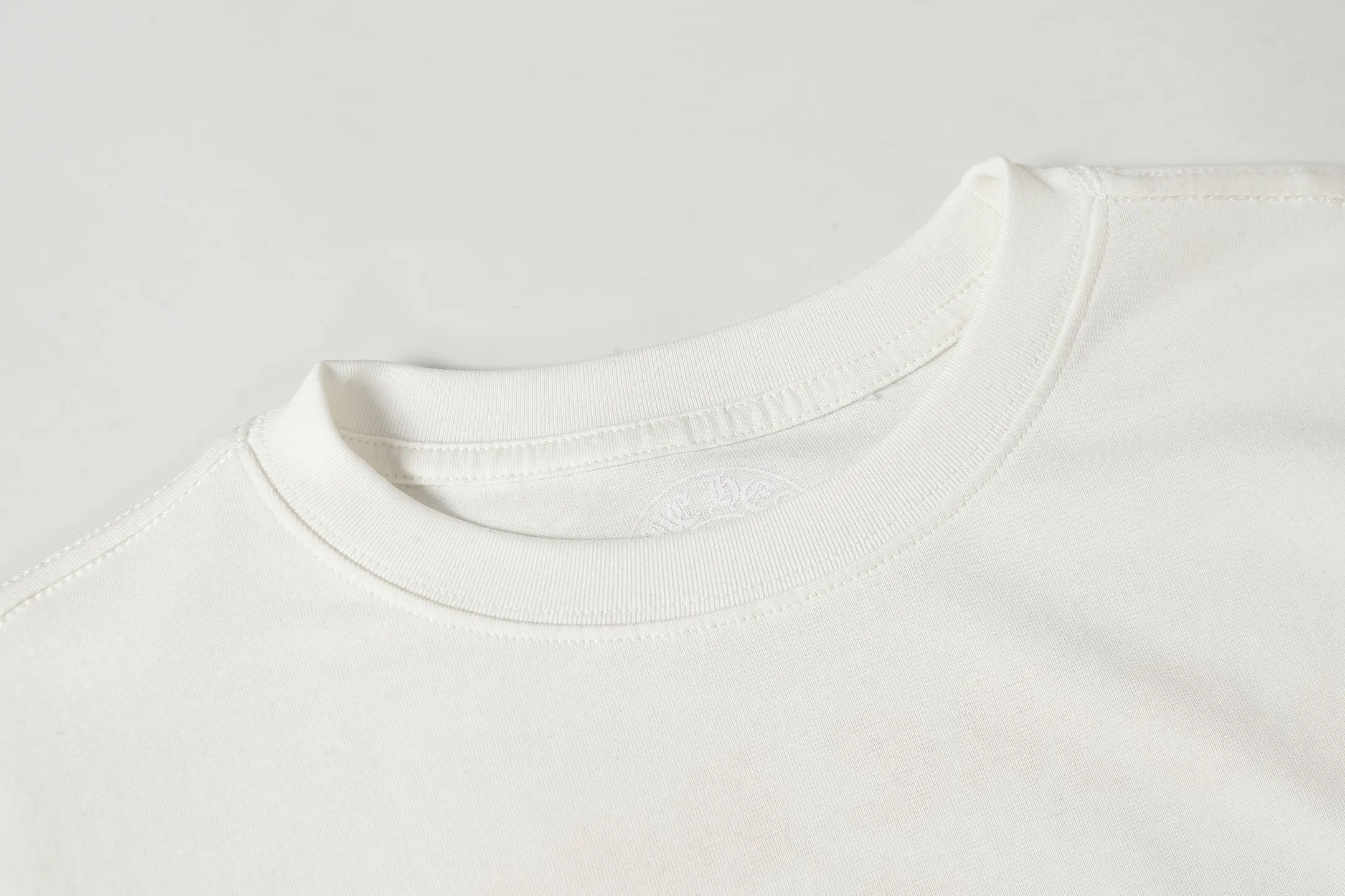 Logo Print Long-Sleeve Pocket T-Shirt D10013495 — view 3