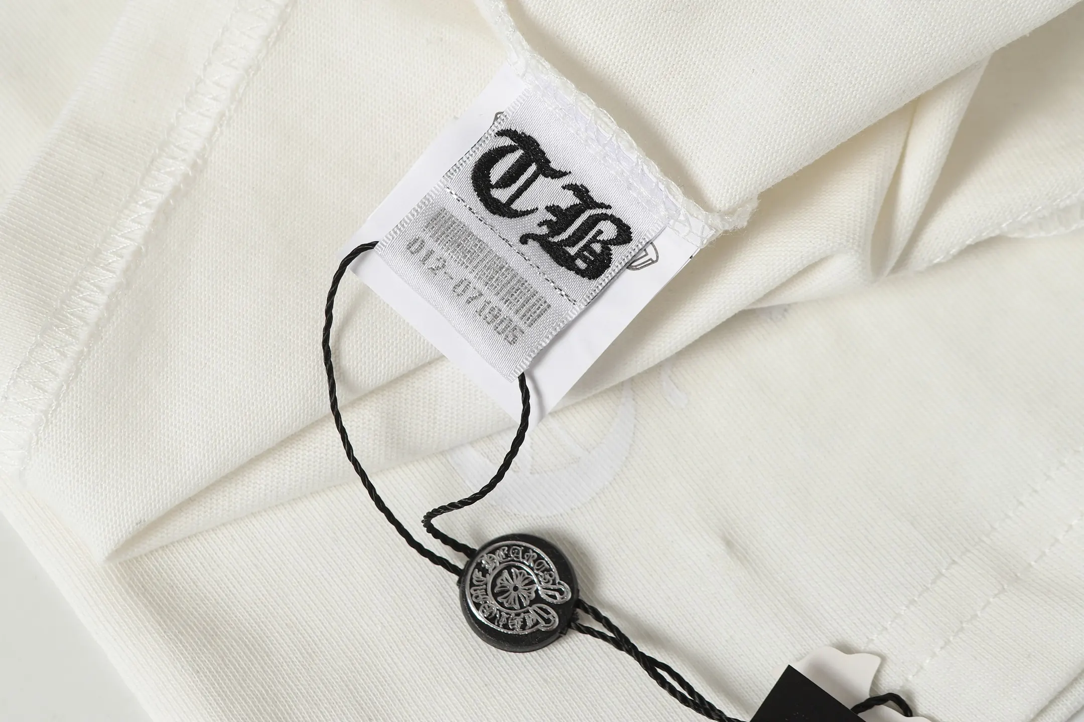 Logo Print Long-Sleeve Pocket T-Shirt D10013495 — view 9