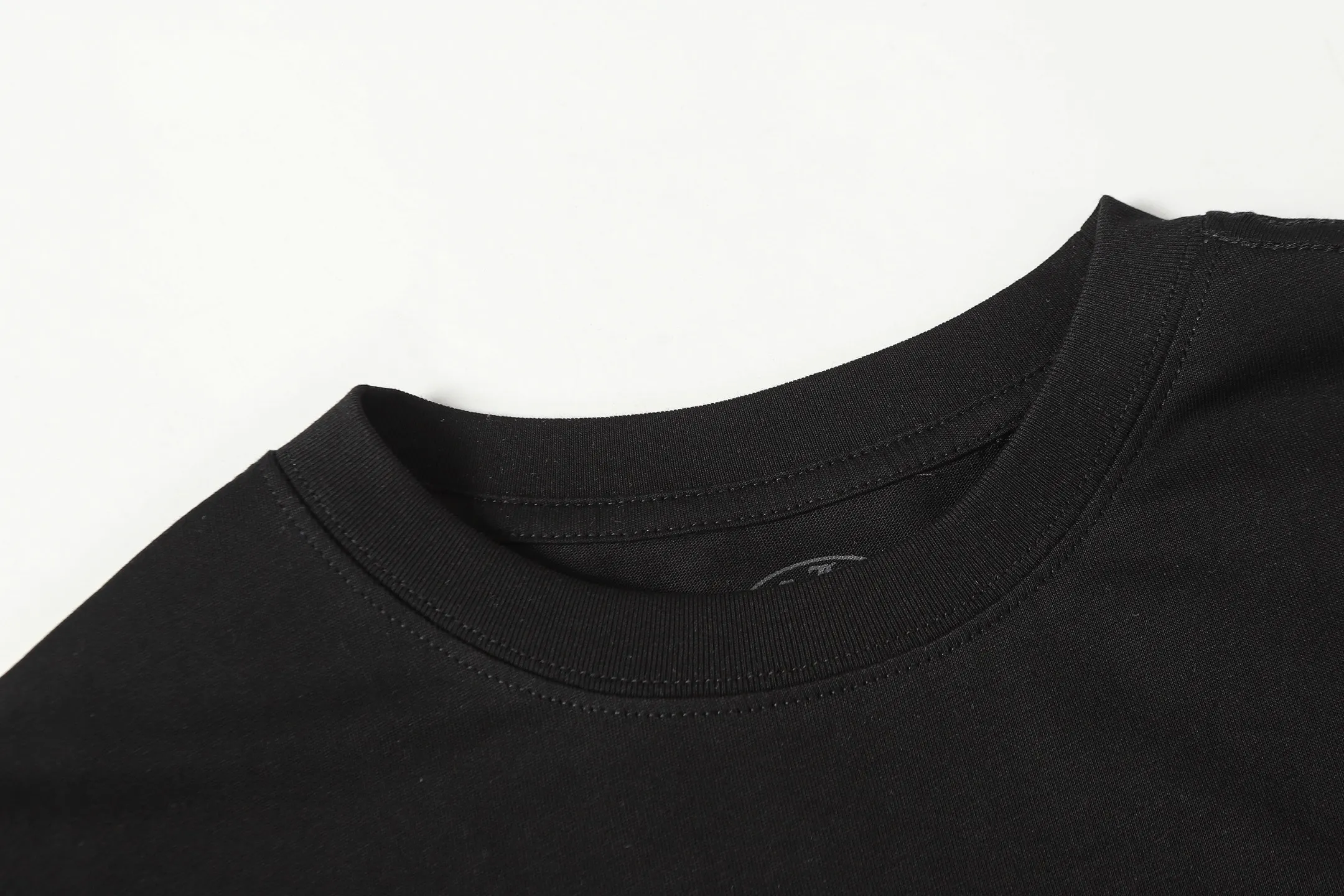 Logo Print Long-Sleeve Pocket T-Shirt D10013494 — view 3