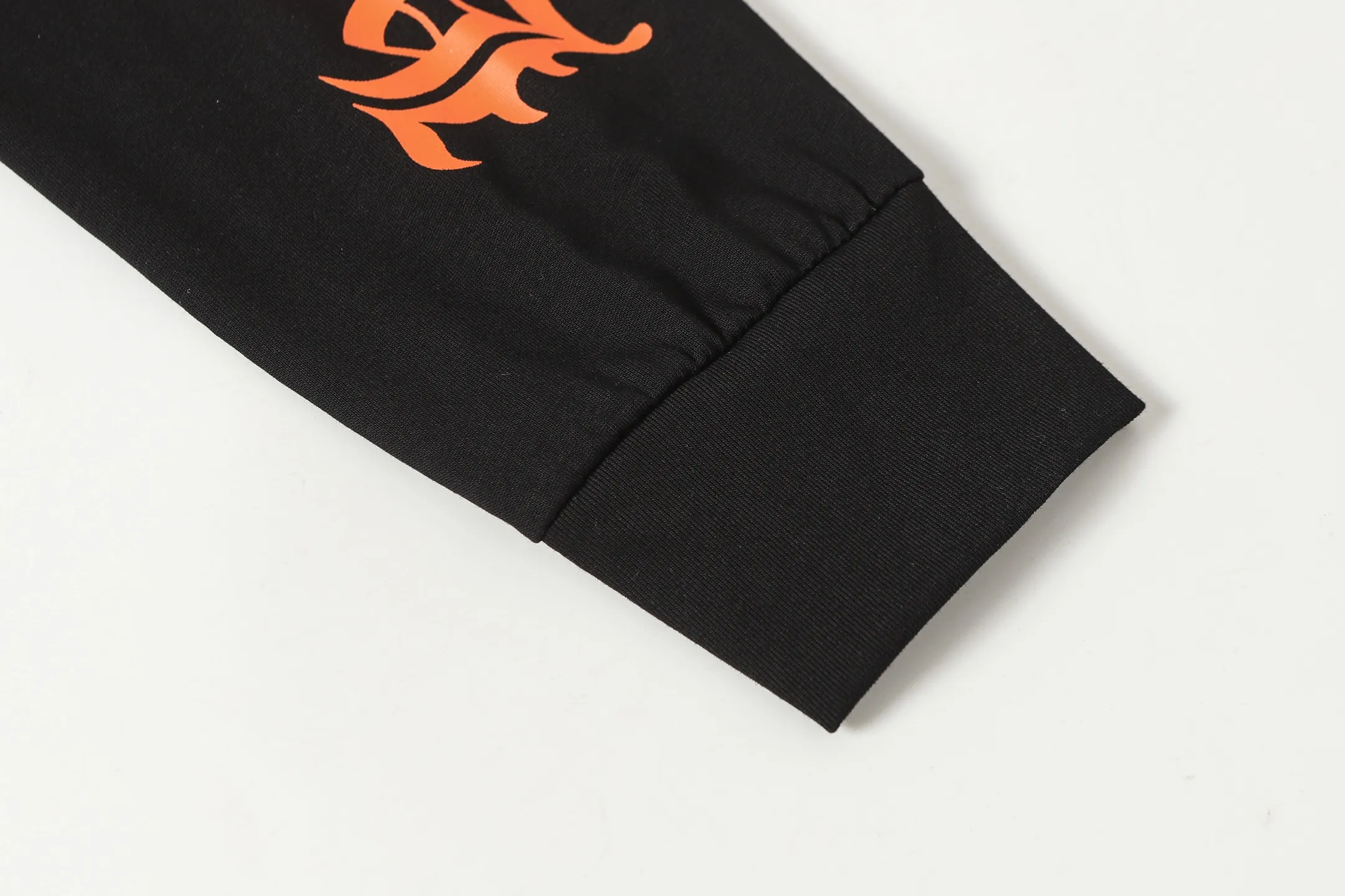 Logo Print Long-Sleeve Pocket T-Shirt D10013494 — view 11