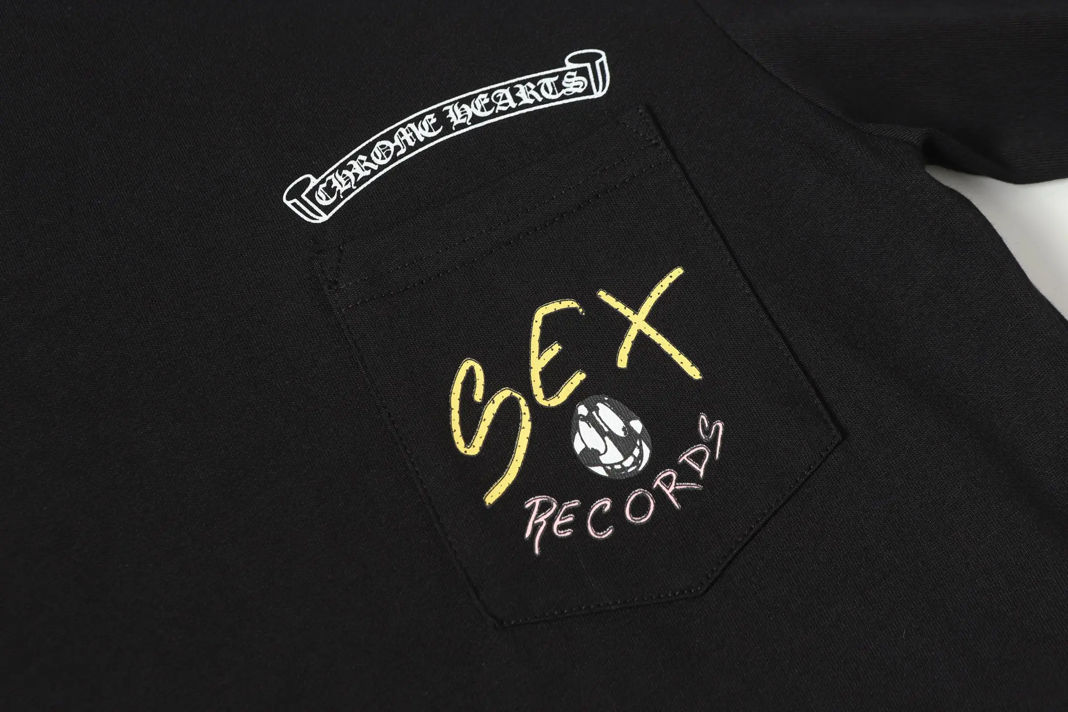 Sex Records Graffiti Print Long-Sleeve T-Shirt D10013492 — view 5