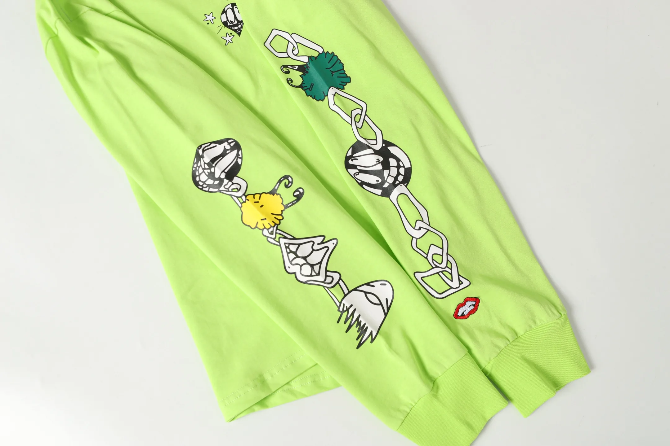 Graffiti Print Long-Sleeve T-Shirt D10013472 — view 8