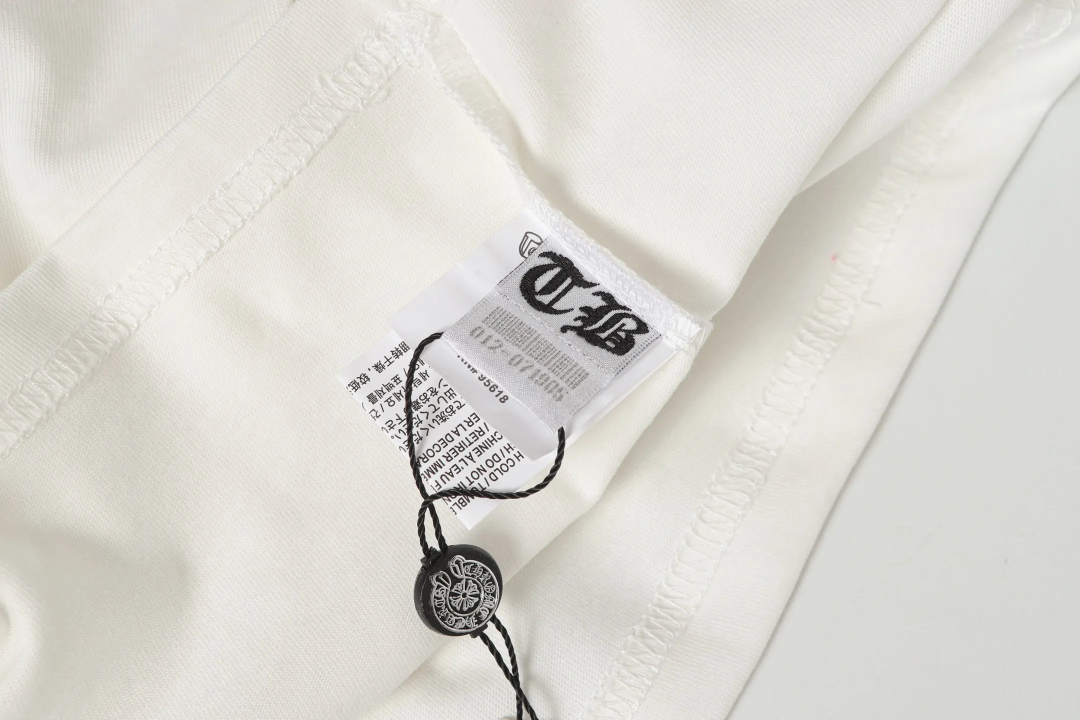 Logo-Print Cotton-Jersey Long-Sleeve T-Shirt D10013487 — view 10