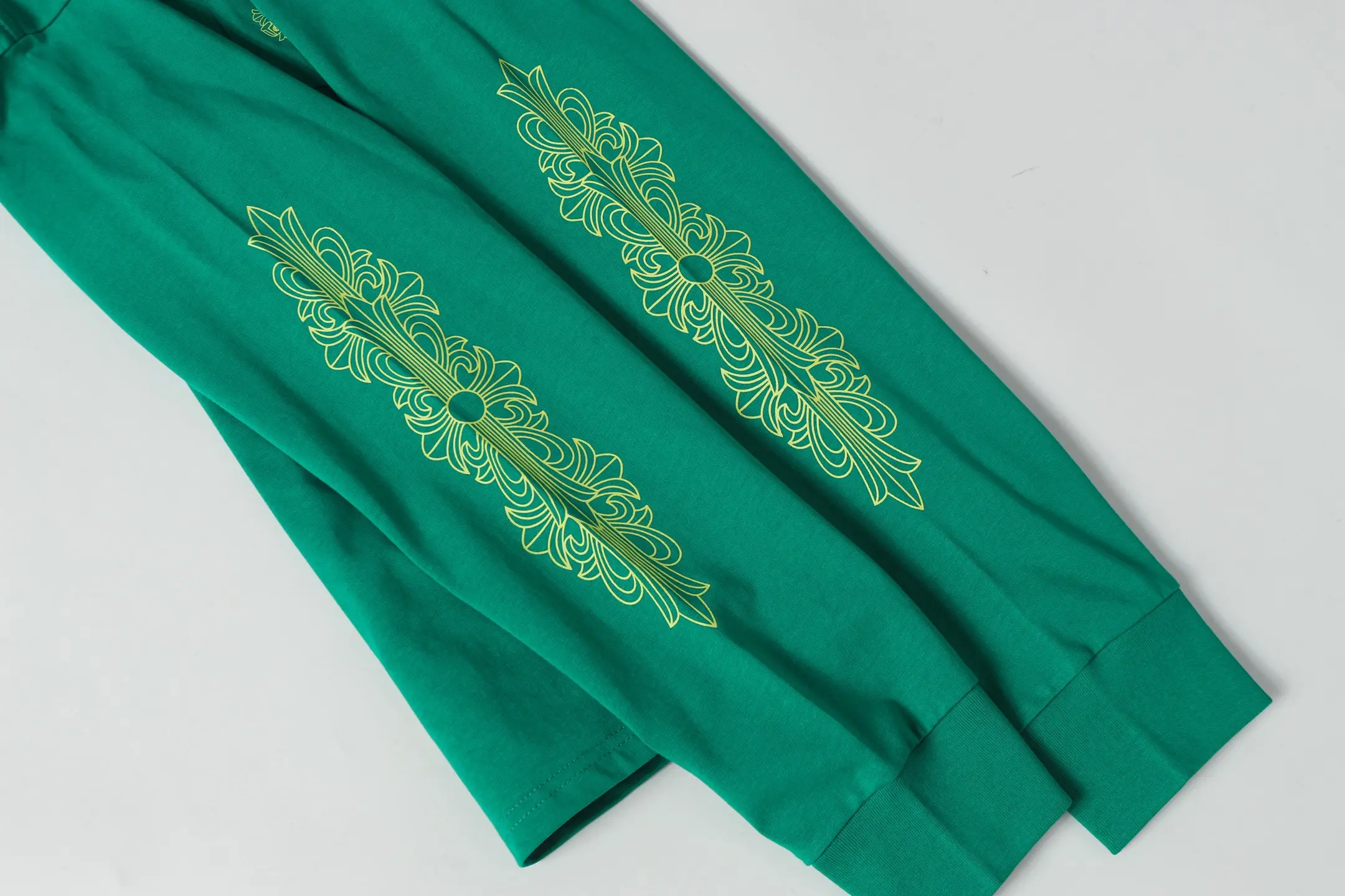 Logo Print Long-Sleeve Pocket T-Shirt D10013485 — view 11