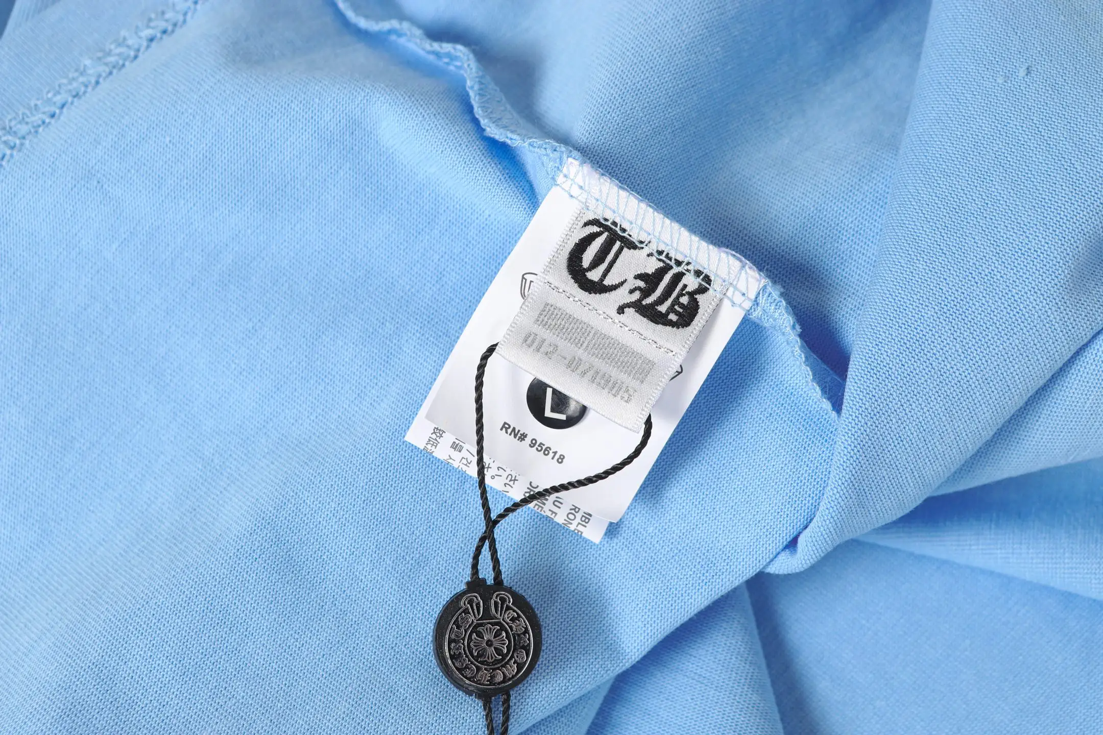 Dagger Print Long-Sleeve T-Shirt D10013470 — view 8