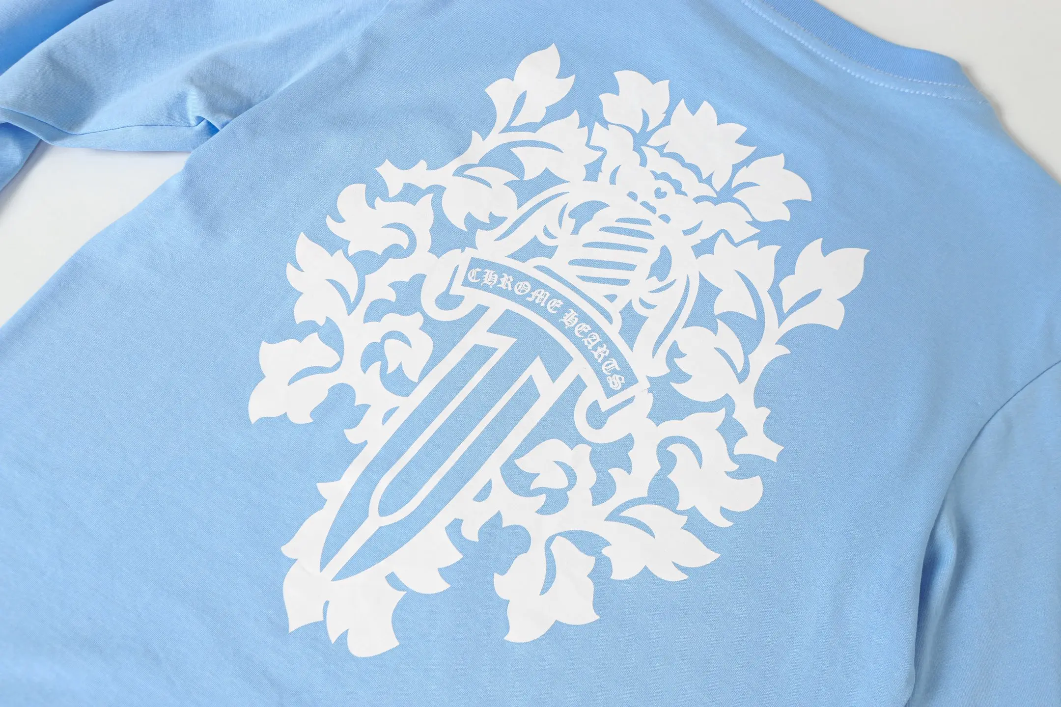 Dagger Print Long-Sleeve T-Shirt D10013470 — view 11