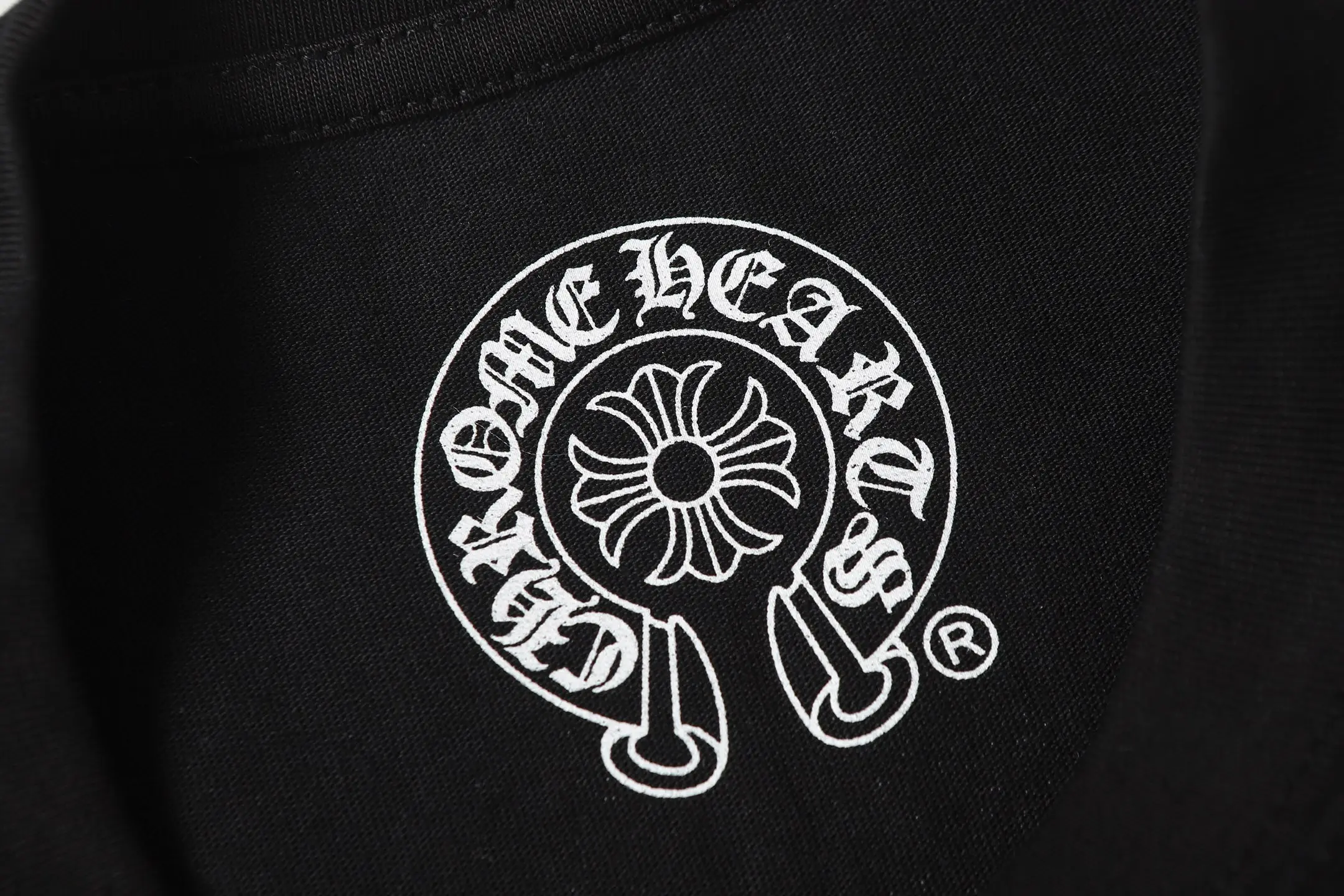 Logo-Print Cotton-Jersey Long-Sleeved T-Shirt D10013480 — view 5