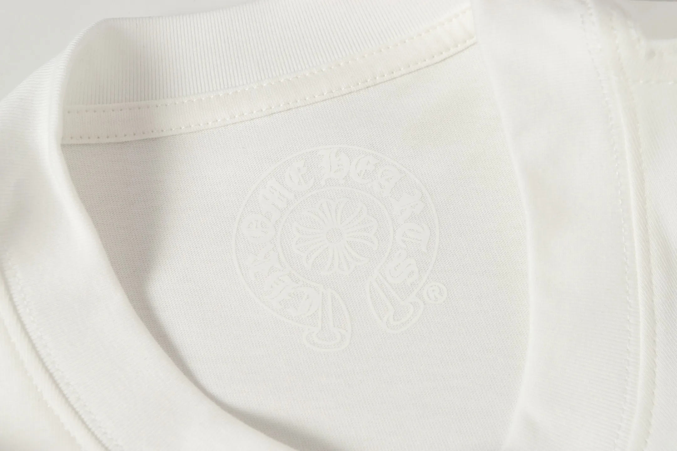 Chrome Hearts Cross Logo Pocket T-Shirt D10013604 — view 4