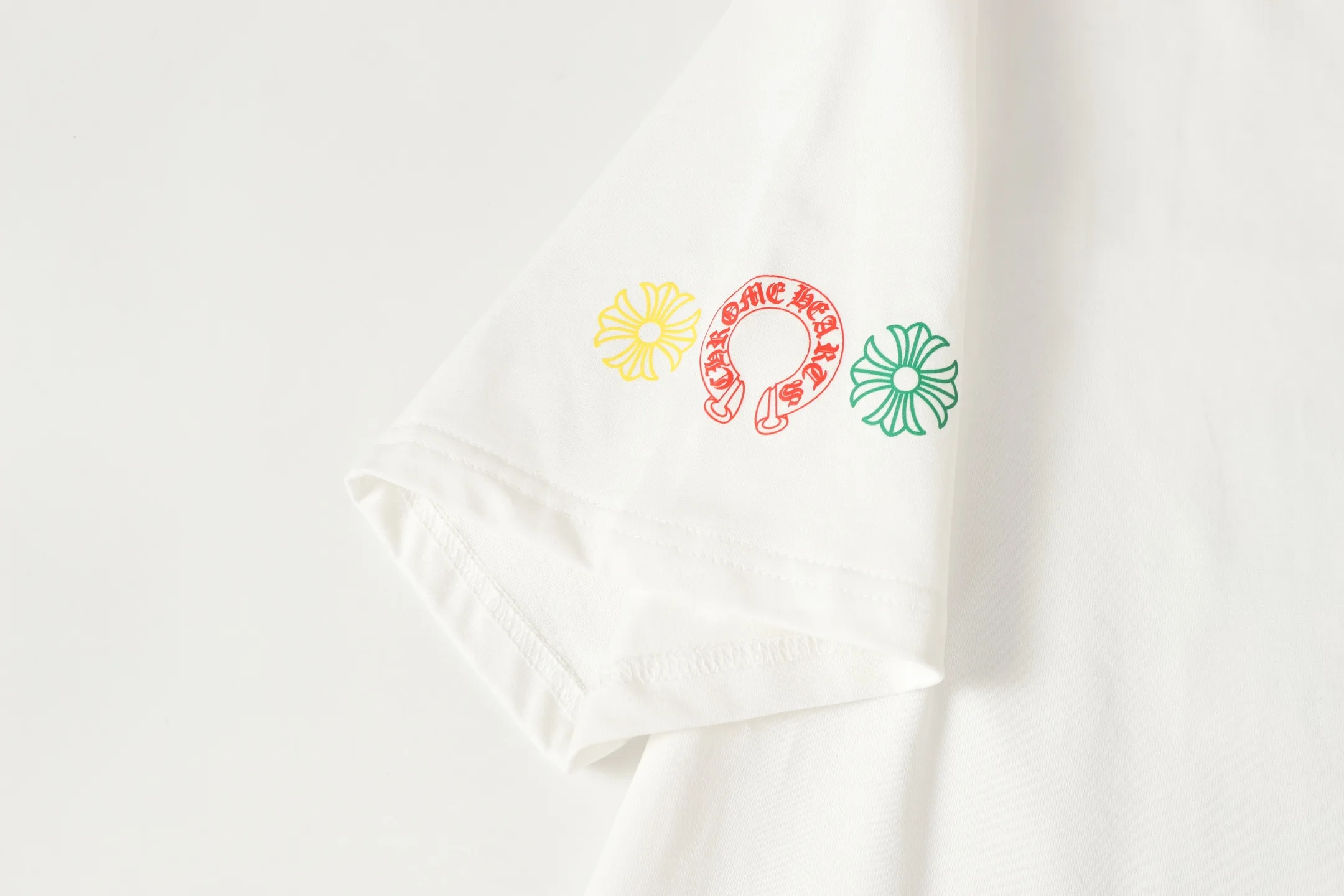 Chrome Hearts Cross Logo Pocket T-Shirt D10013604 — view 5