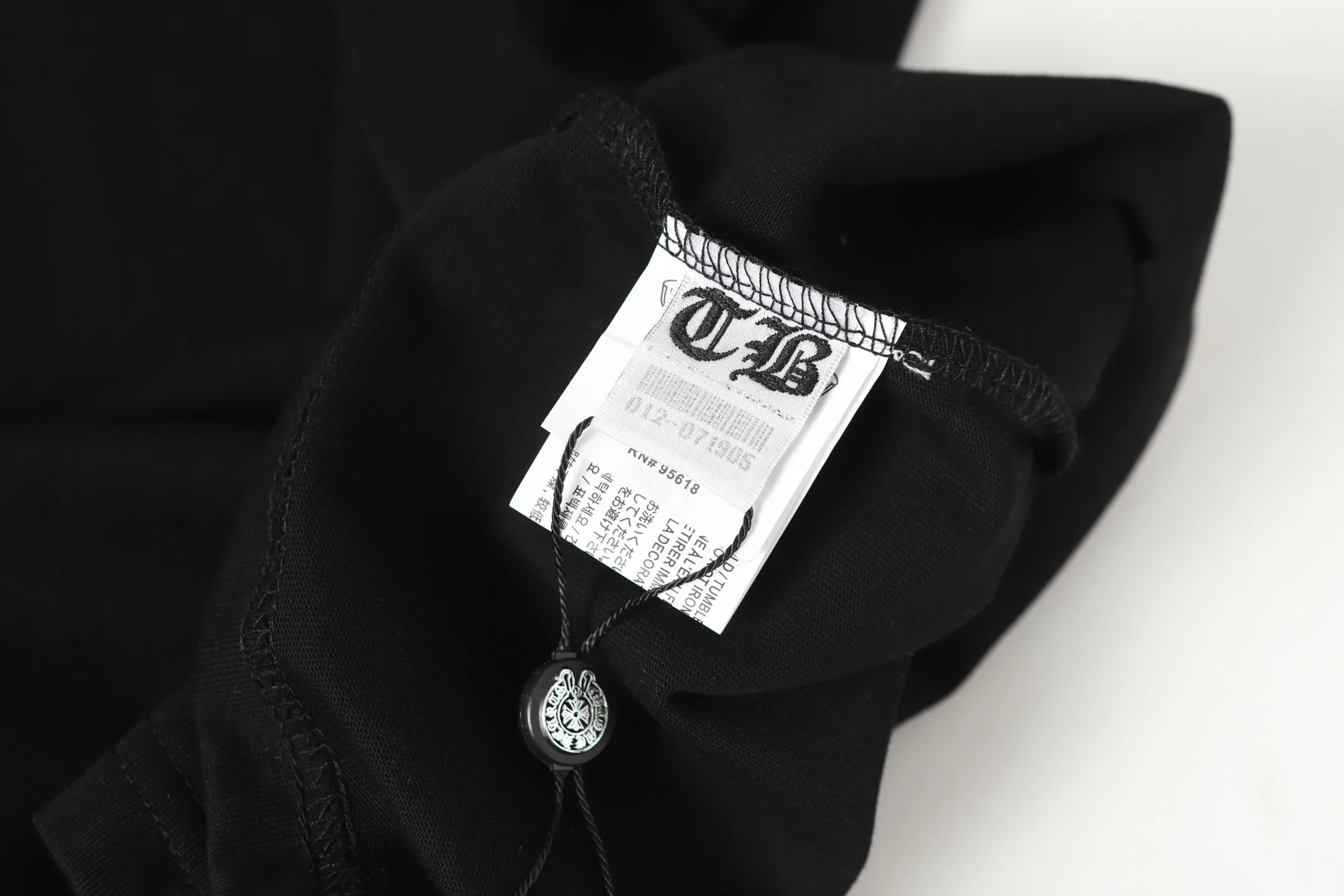 Multi-Color Cross Pocket T-Shirt D10013603 — view 8