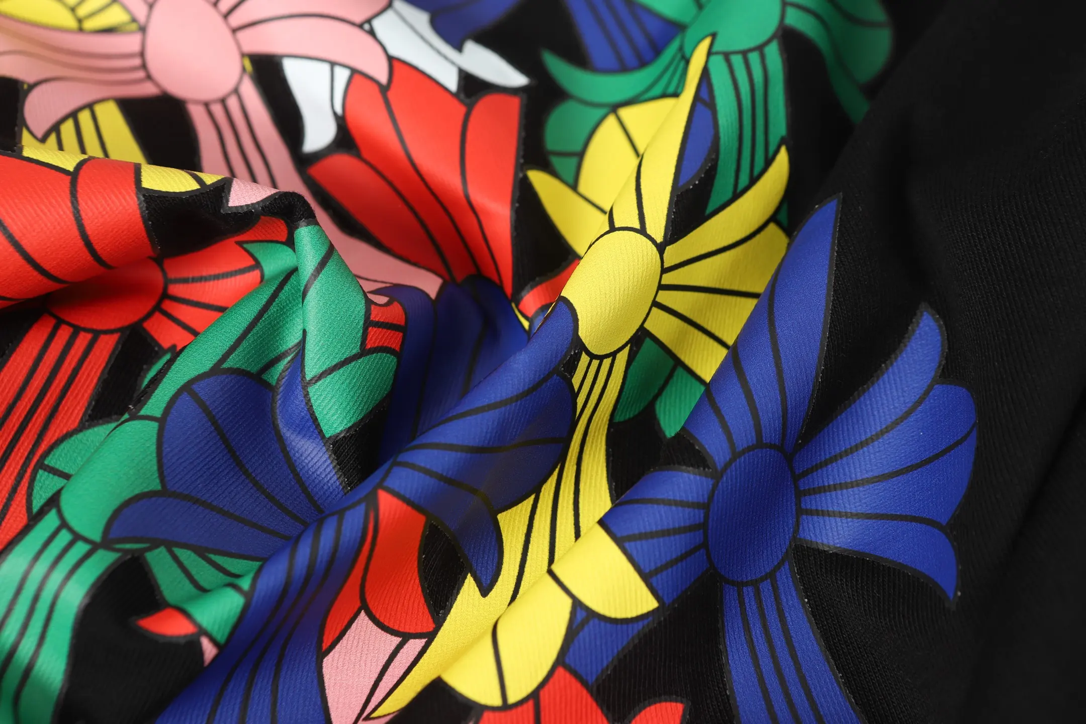 Multi-Color Cross Pocket T-Shirt D10013603 — view 10