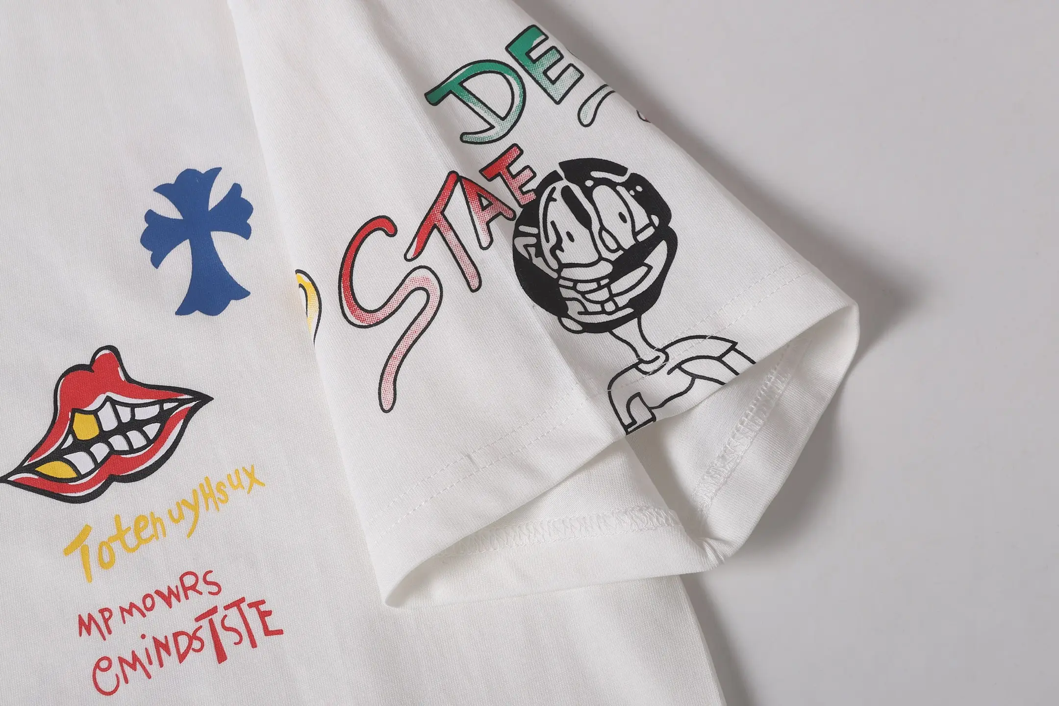Graffiti Print Cotton T-Shirt D10513613 — view 6