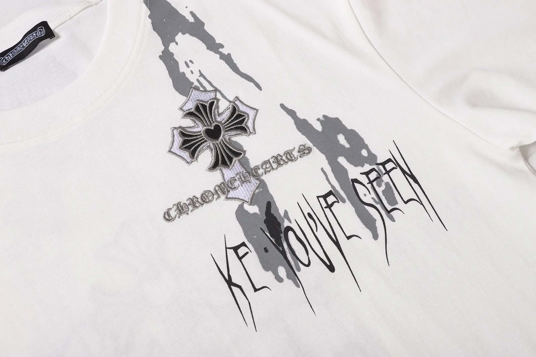 Chrome Hearts Cross Graphic Embroidered T-Shirt D11013691 — view 6