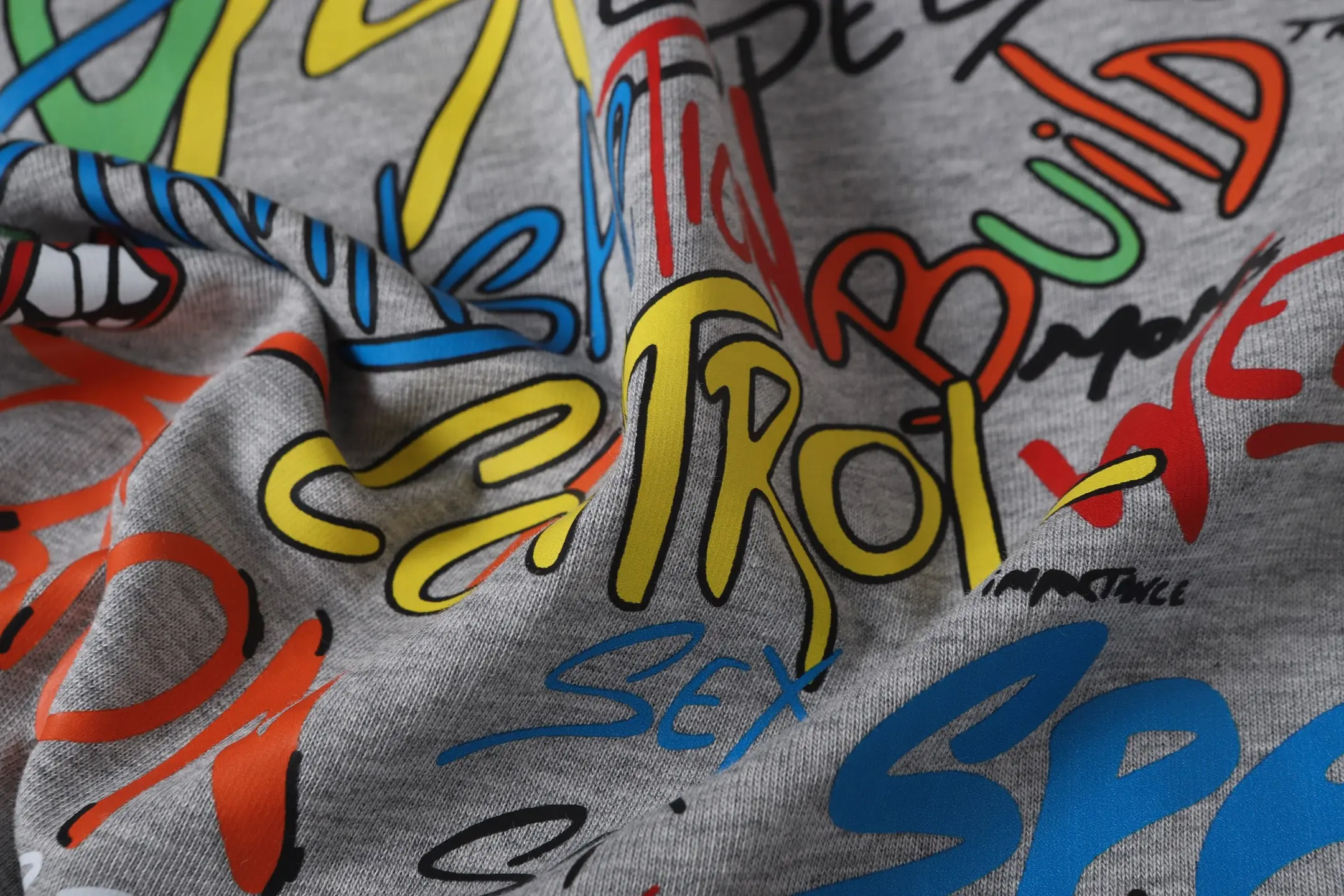 Graffiti Print Pocket T-Shirt D9513611 — view 10
