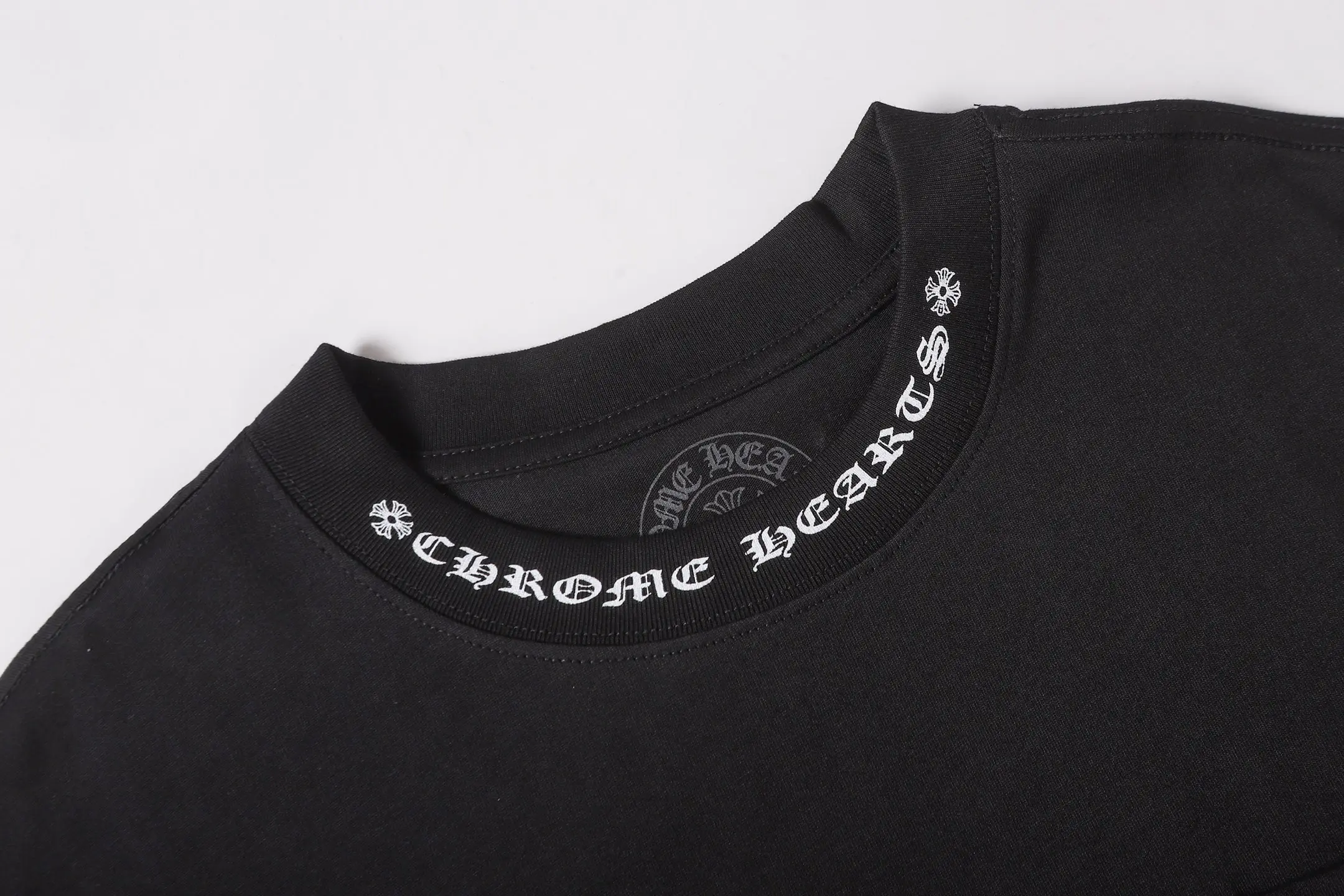 Logo-Embroidered Mock-Neck Cotton T-Shirt D9513616 — view 4