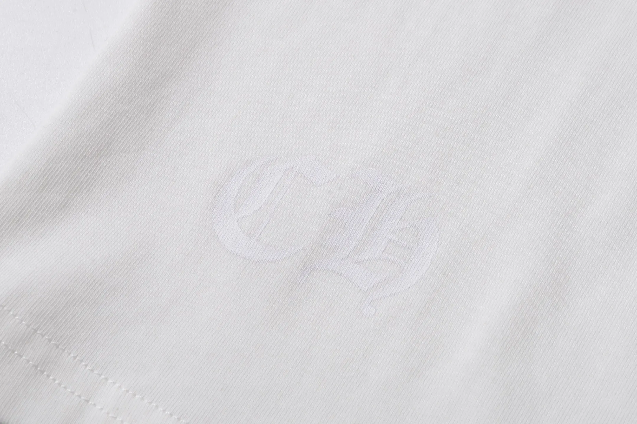 Horseshoe Logo Glow-in-the-Dark T-Shirt D10013701 — view 9