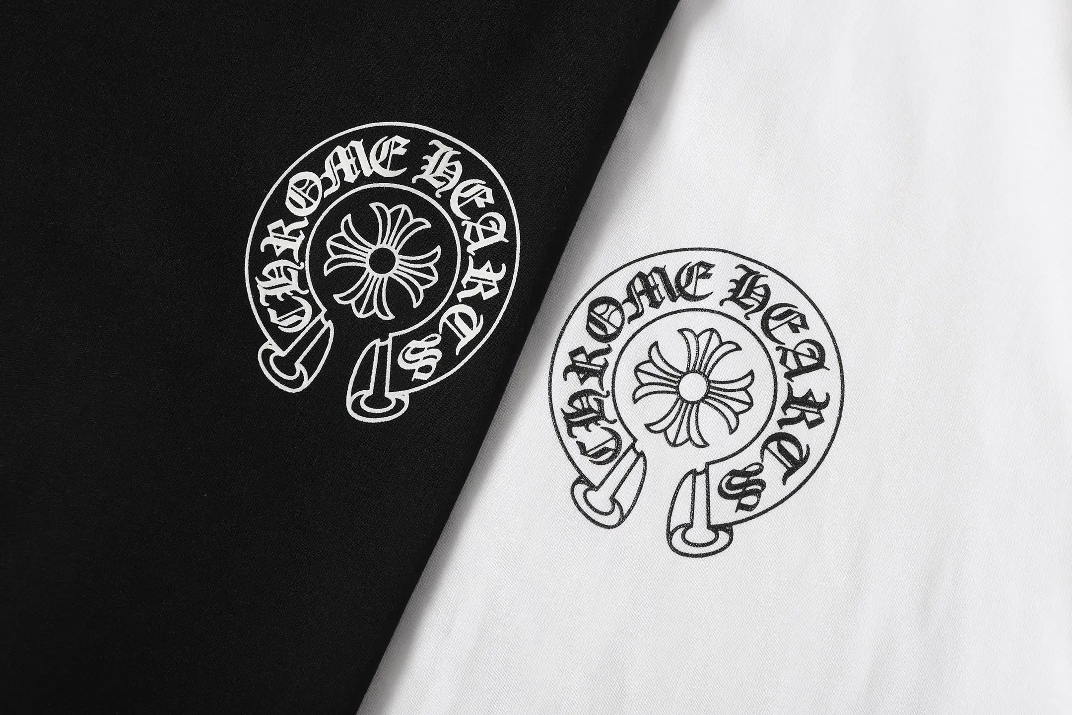 Horseshoe Logo Glow-in-the-Dark T-Shirt D10013702 — view 8