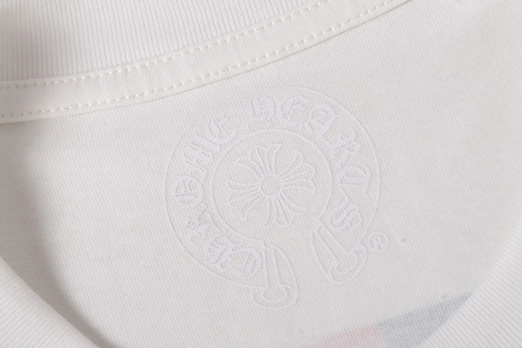 Chrome Hearts Horseshoe Flag Print T-Shirt D9513697 — view 5