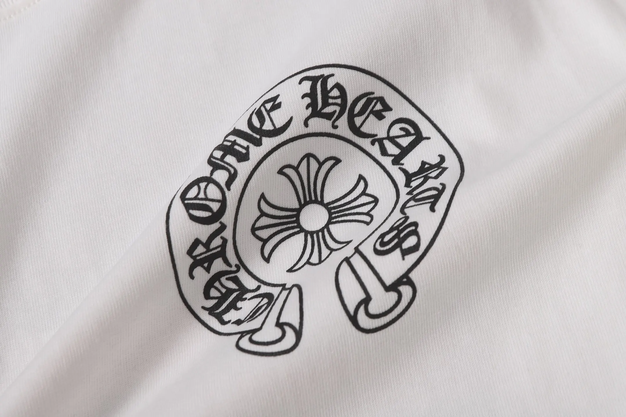 Chrome Hearts Horseshoe Flag Print T-Shirt D9513697 — view 7