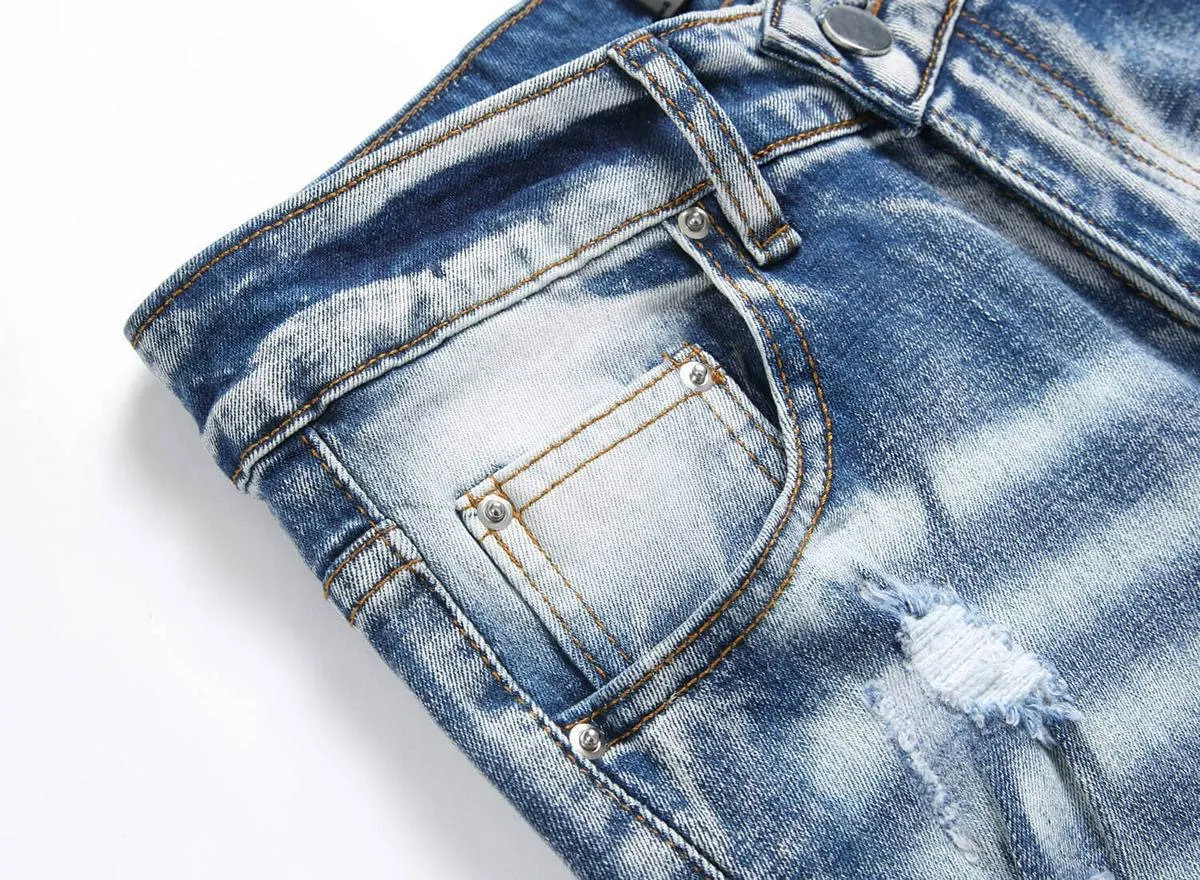 Distressed Slim-Fit Appliqué Jeans D14521826 — view 4