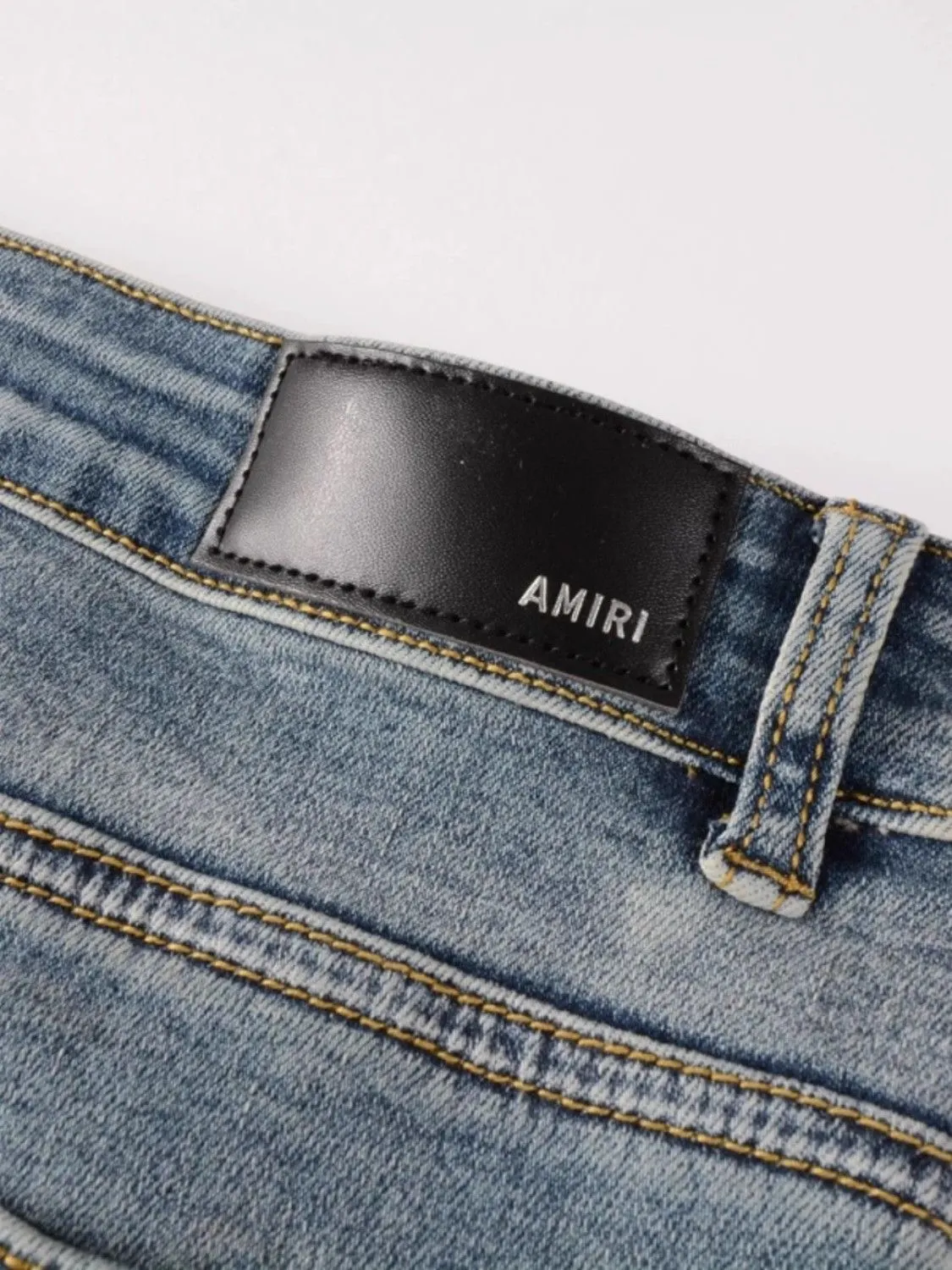 Distressed Logo-Appliqué Slim-Fit Jeans D14521823 — view 6