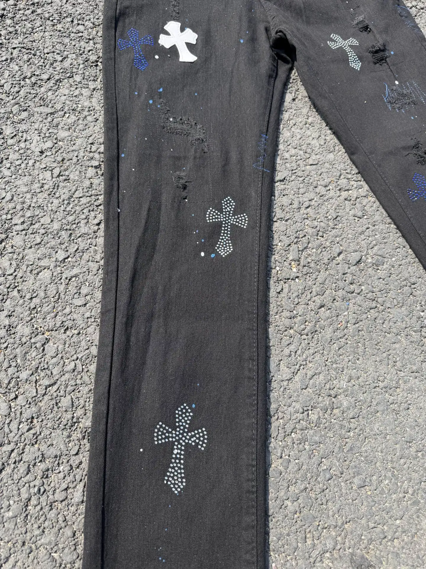 Distressed Slim-Fit Graphic Jeans D15421821 — view 8